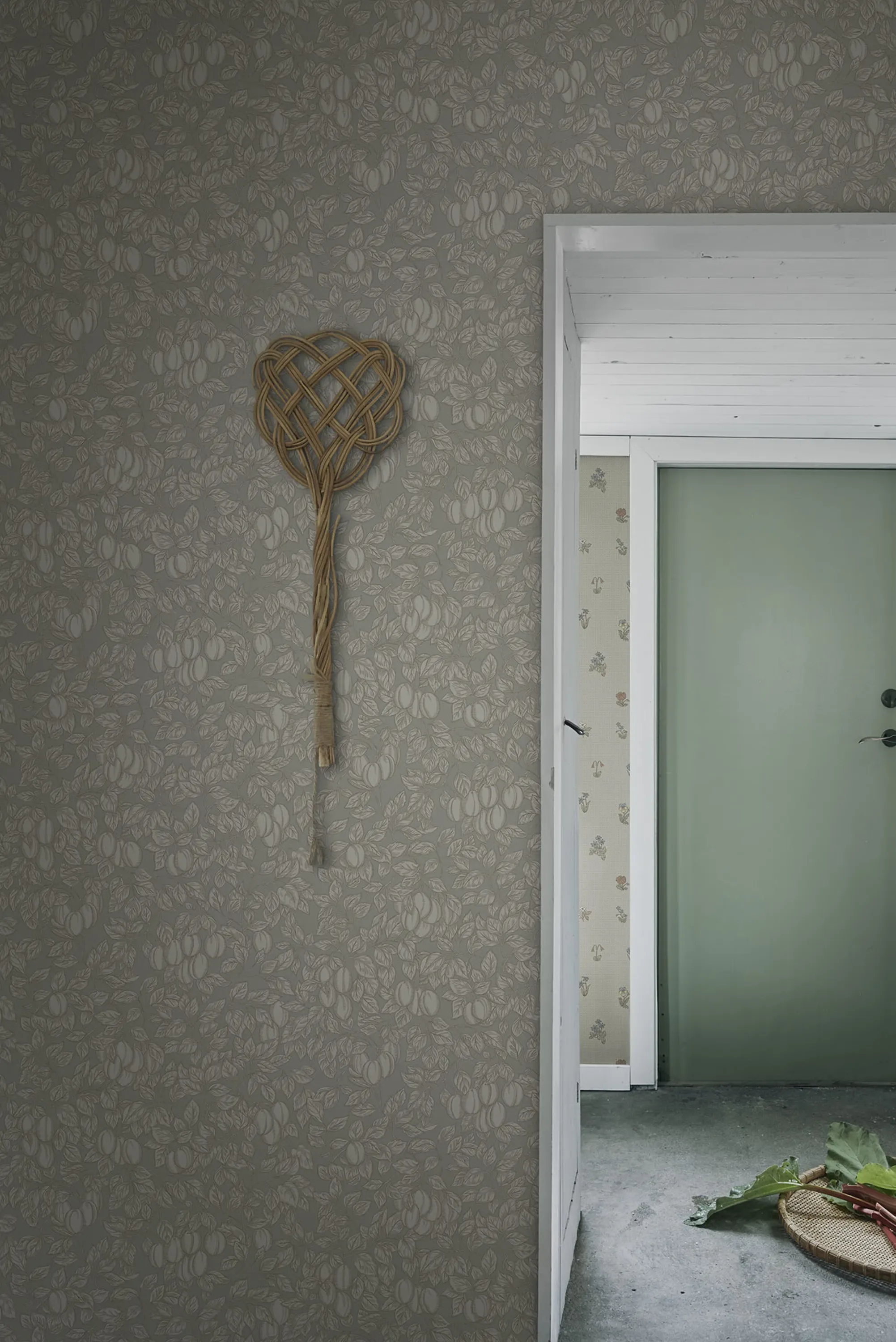 Sandberg Emrik in Sage Green wallpaper (839-18)