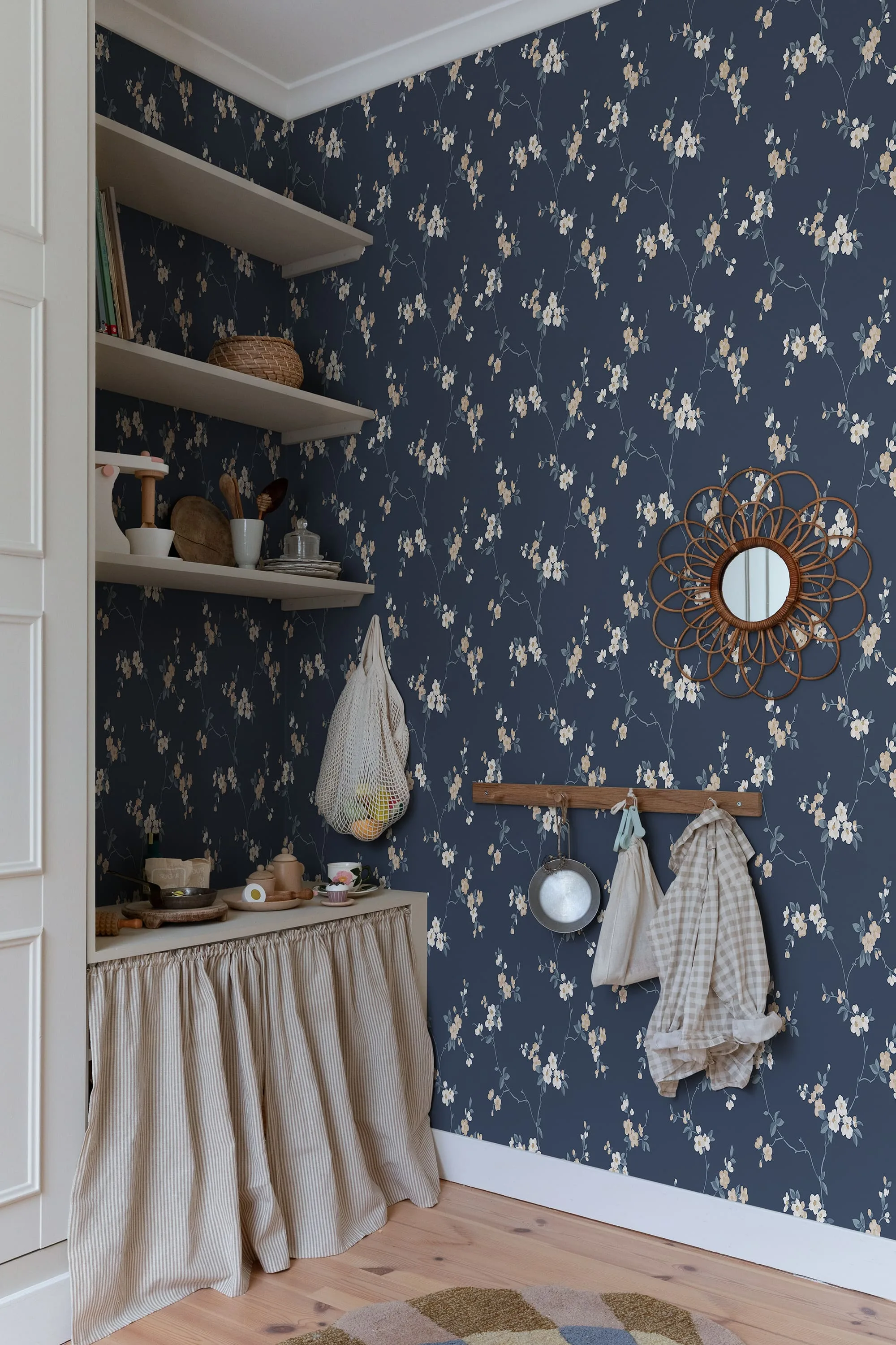 Sandberg Engla in Classic Blue wallpaper (S10189)