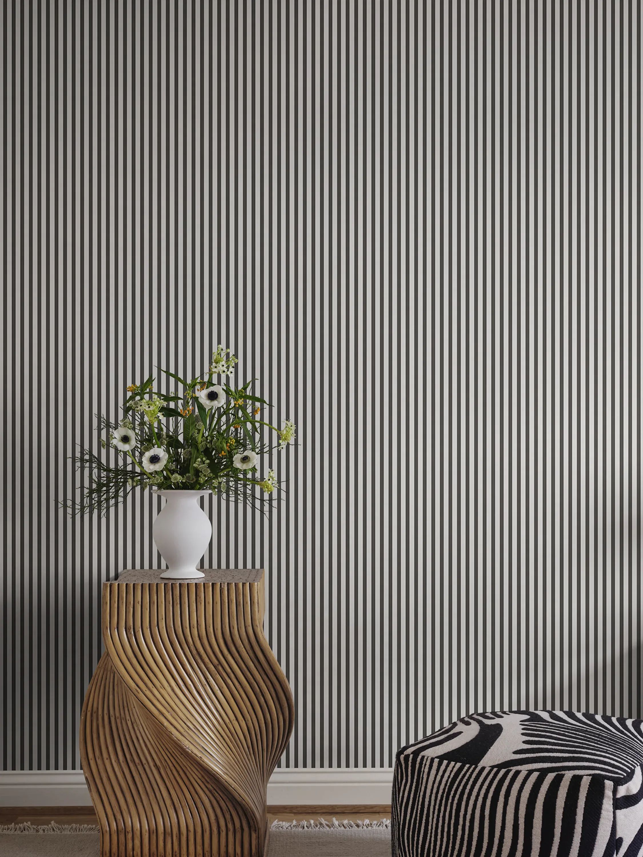 Sandberg Estelle in Graphite wallpaper (826-81)