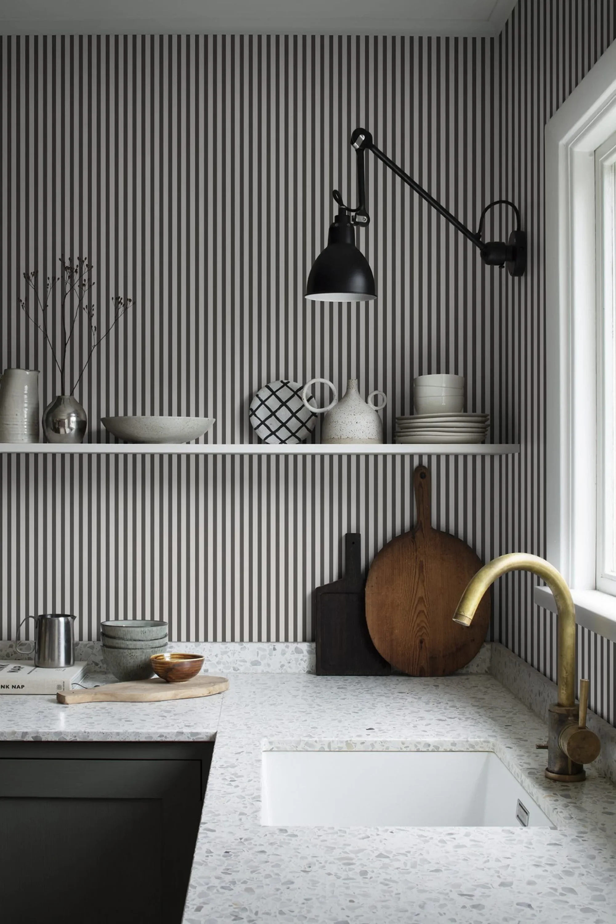 Sandberg Estelle in Graphite wallpaper (826-81)