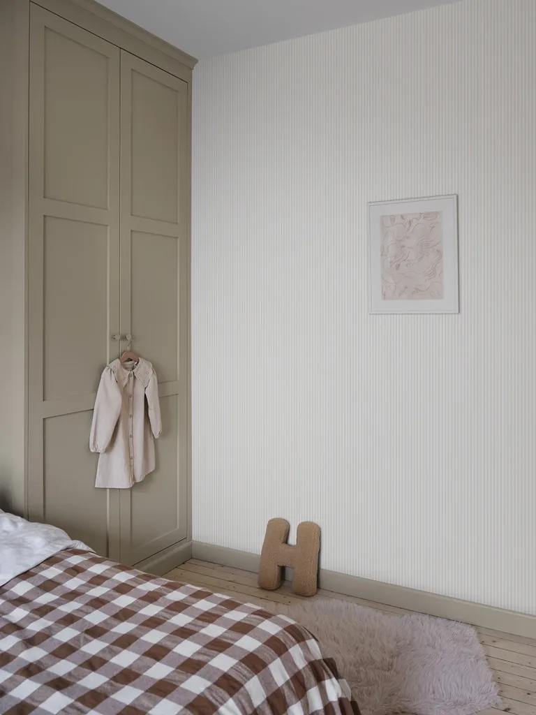Sandberg Estelle in Sandstone wallpaper (826-09)