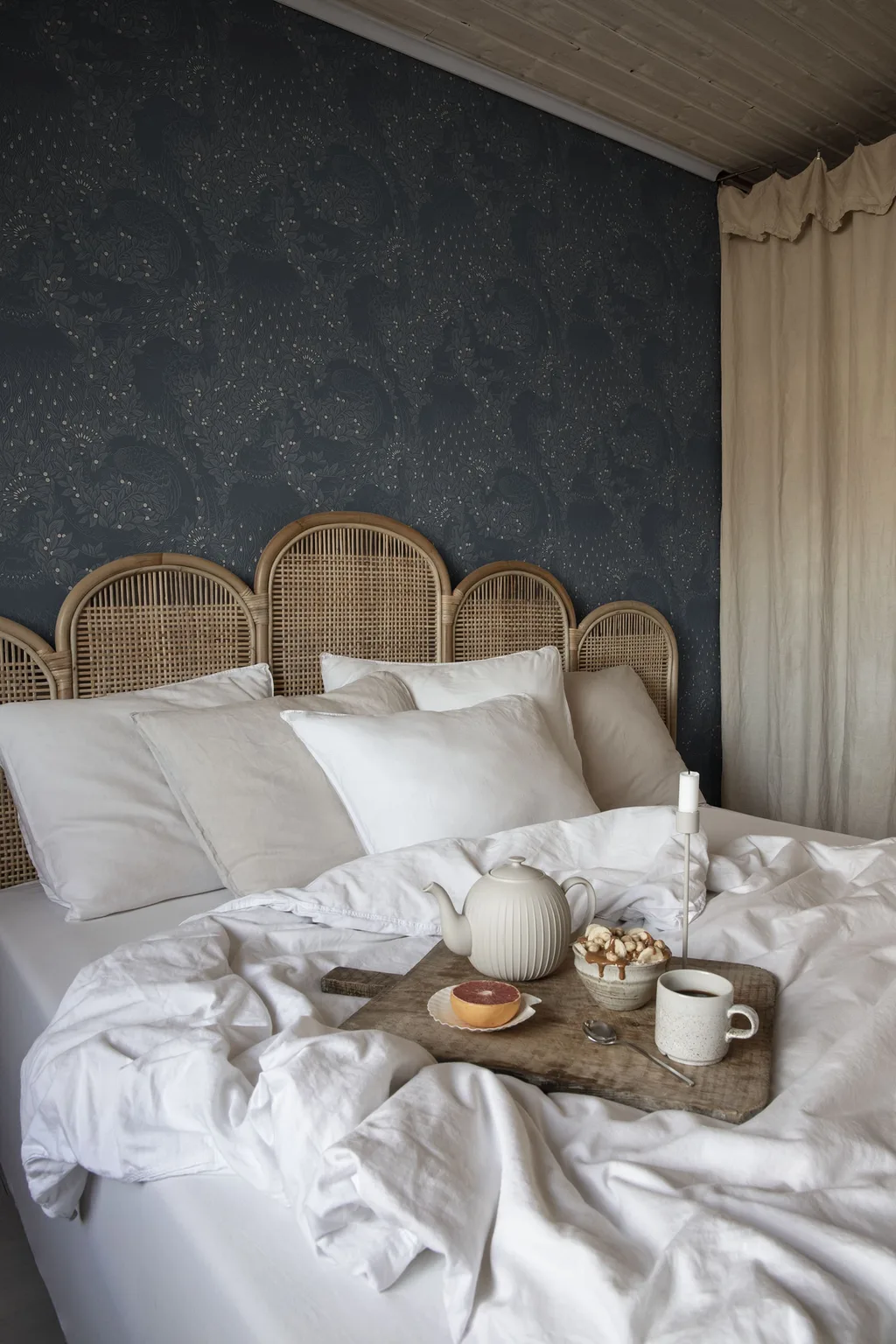 Sandberg Evelina in Indigo Blue wallpaper (S10126)