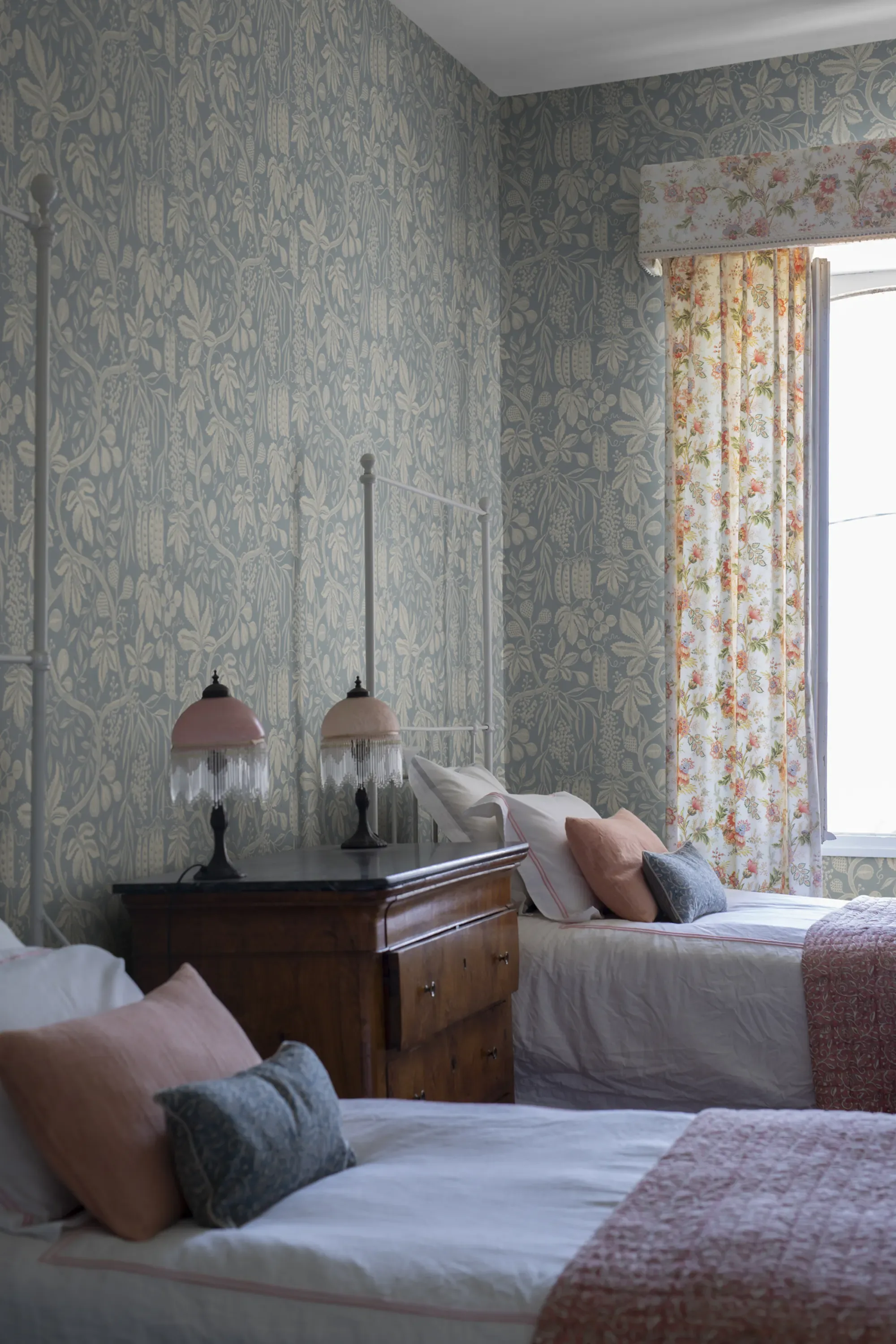 Sandberg Fig Garden in Misty Blue wallpaper (S10260)