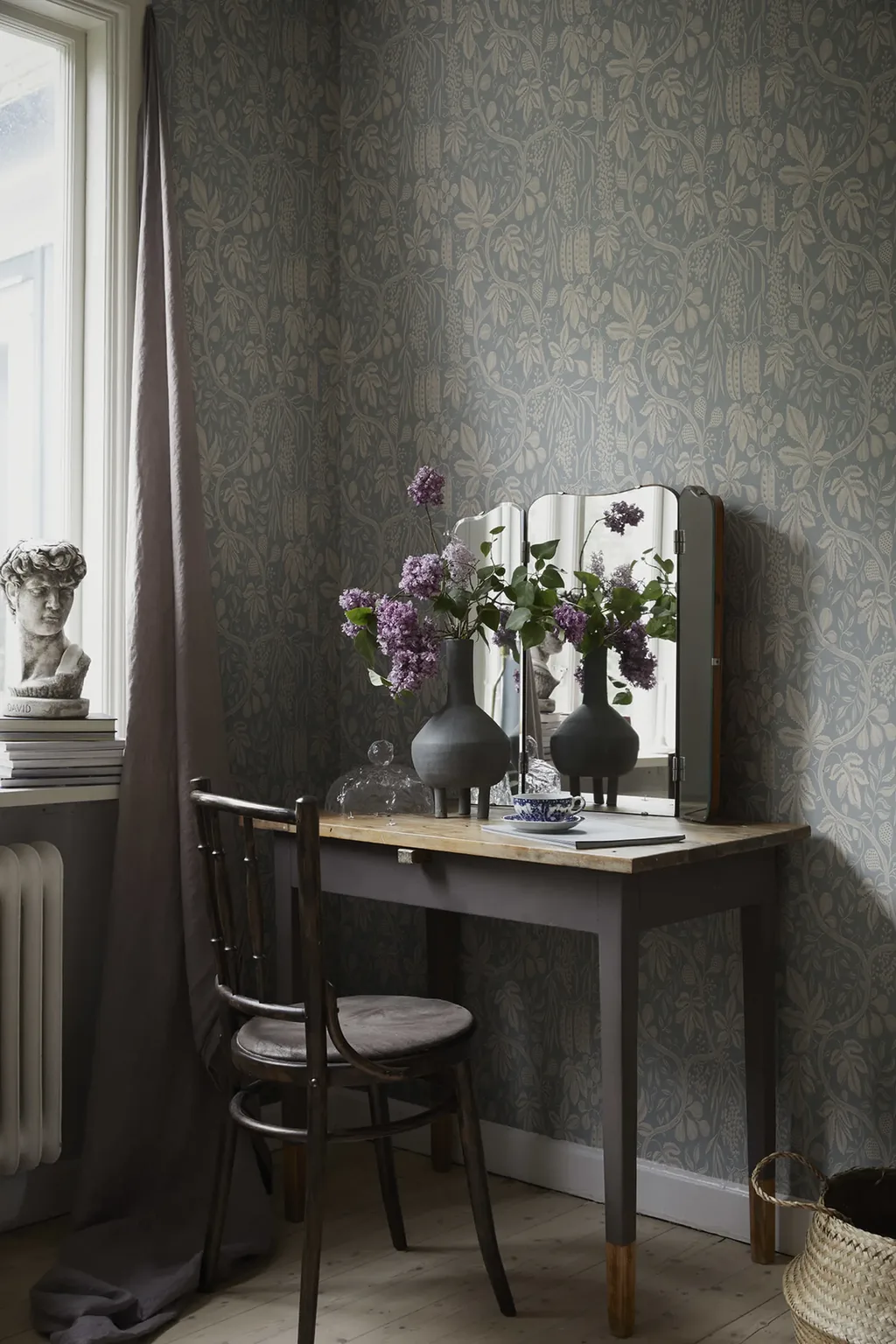 Sandberg Fig Garden in Misty Blue wallpaper (S10260)