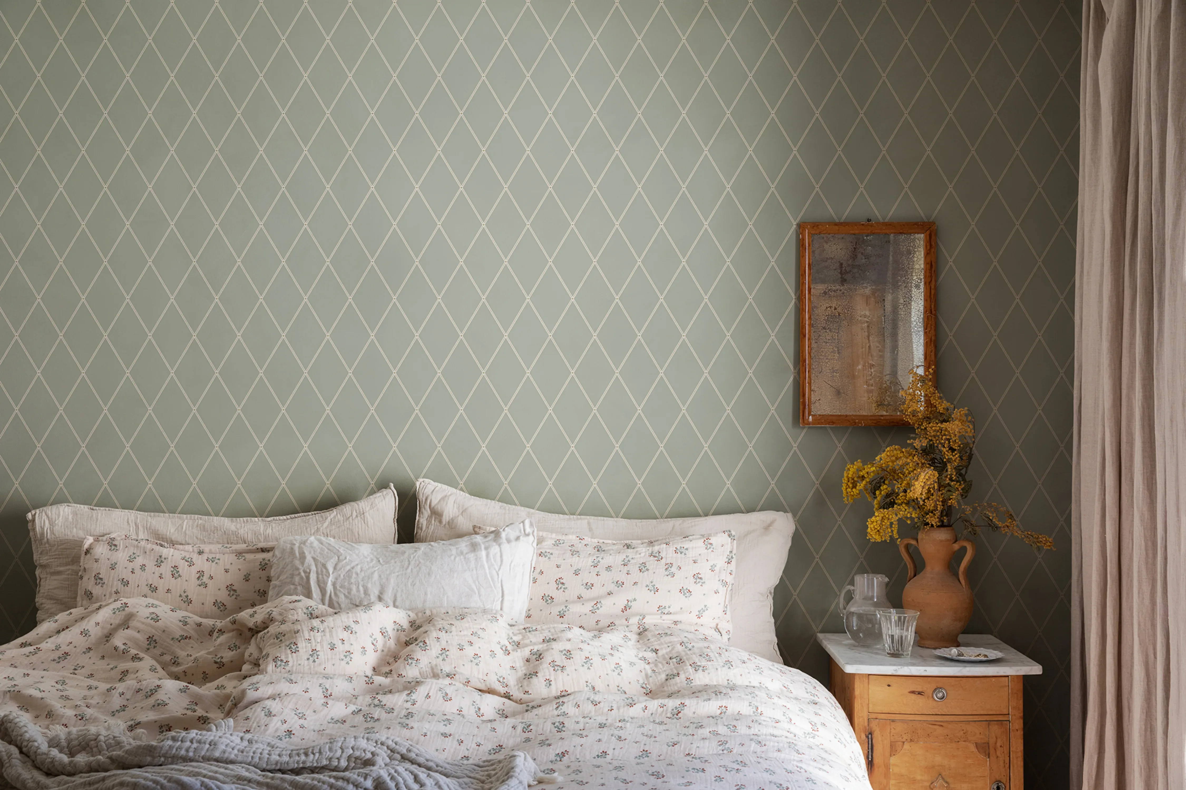 Sandberg Gabriel in Sage Green wallpaper (S10194)