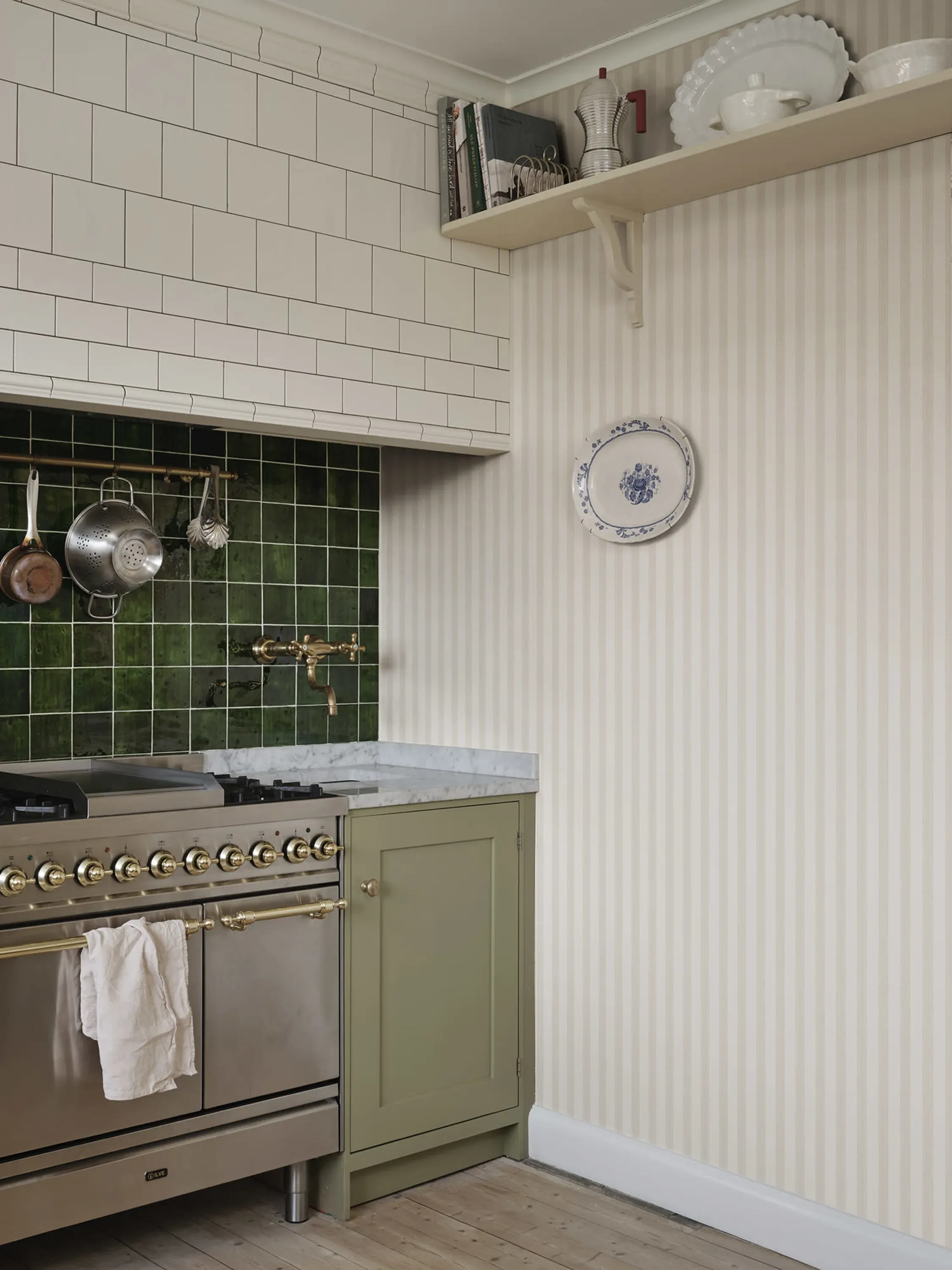 Sandberg Gustav in Light Gray wallpaper (101-21)
