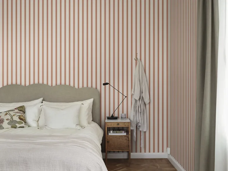 Sandberg Gustav in Red wallpaper (S10384)