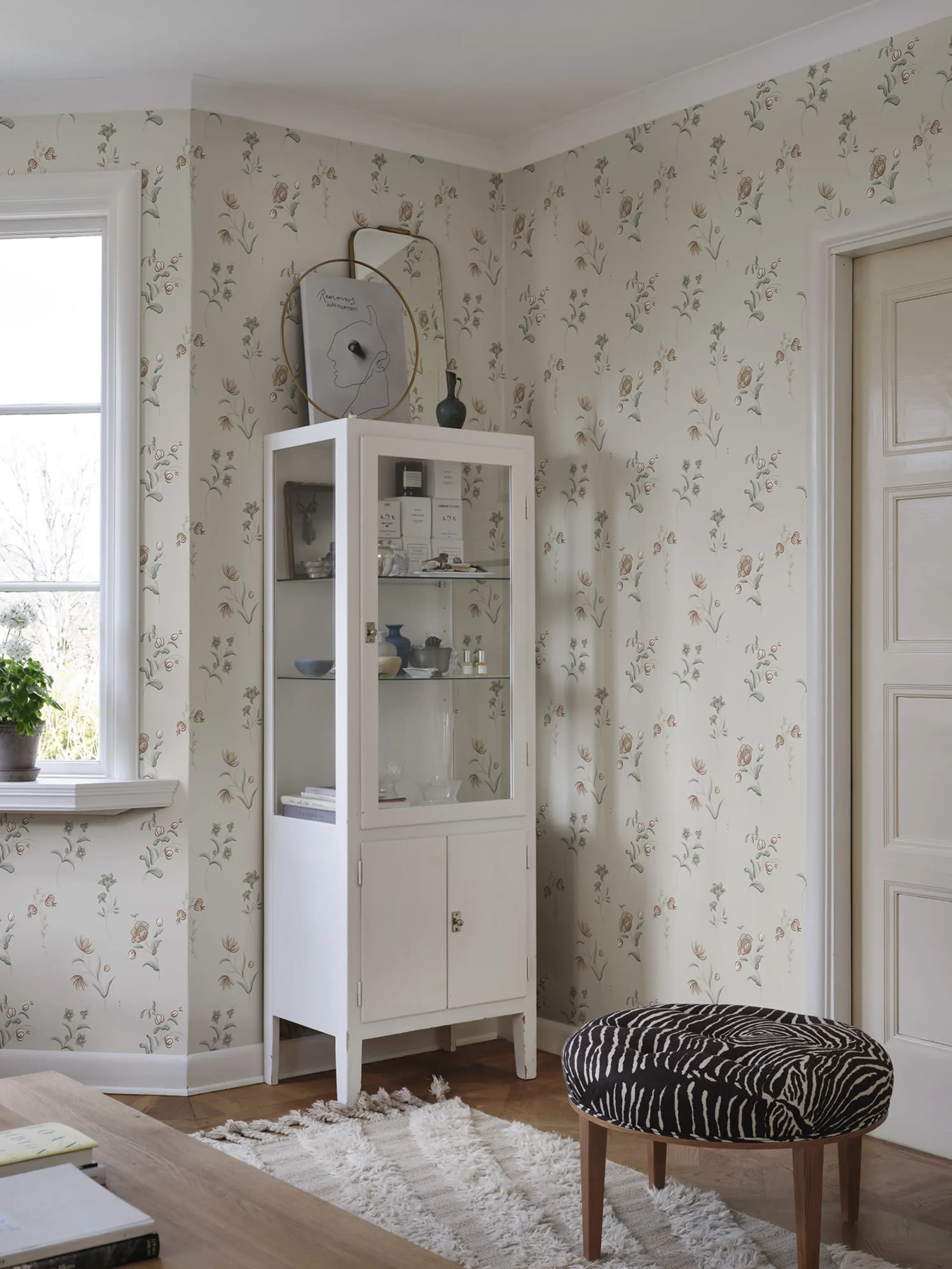 Sandberg Hanna in Sandstone wallpaper (S10391)