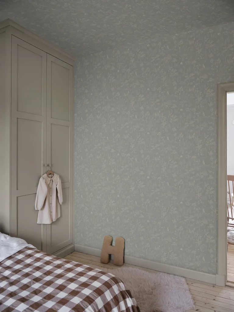 Sandberg Hollie in Misty Blue wallpaper (S10640)