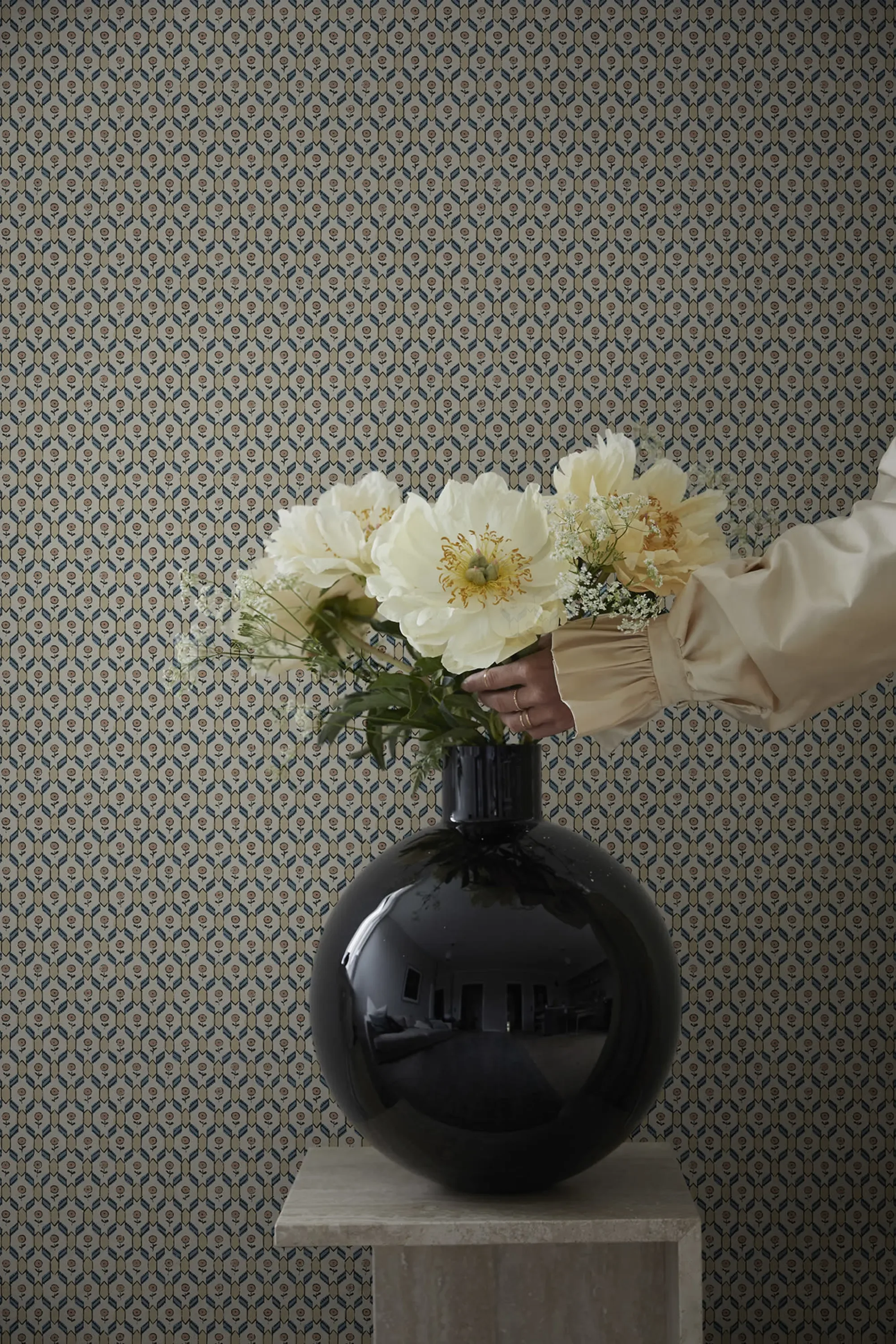 Sandberg Hugo in Terracotta wallpaper (S10242)