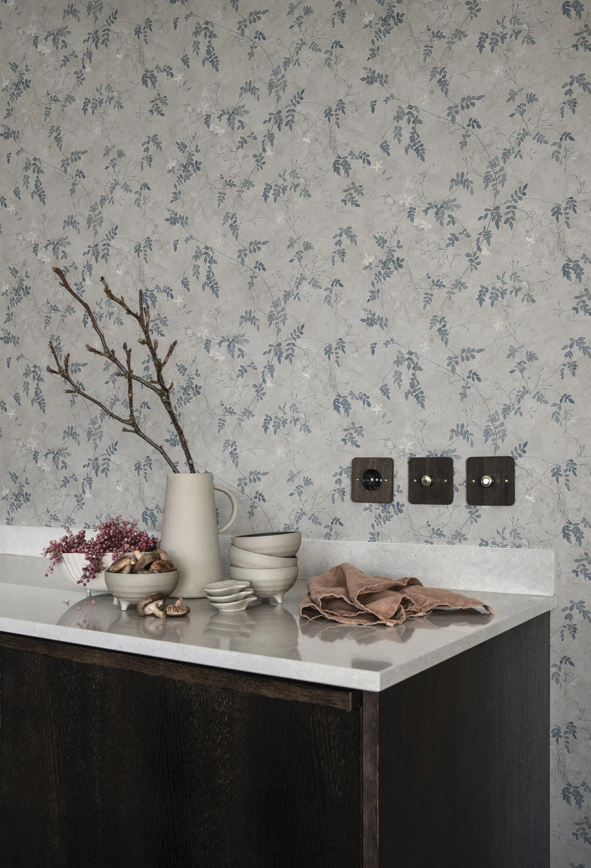 Sandberg Irene in Indigo Blue wallpaper (S10113)
