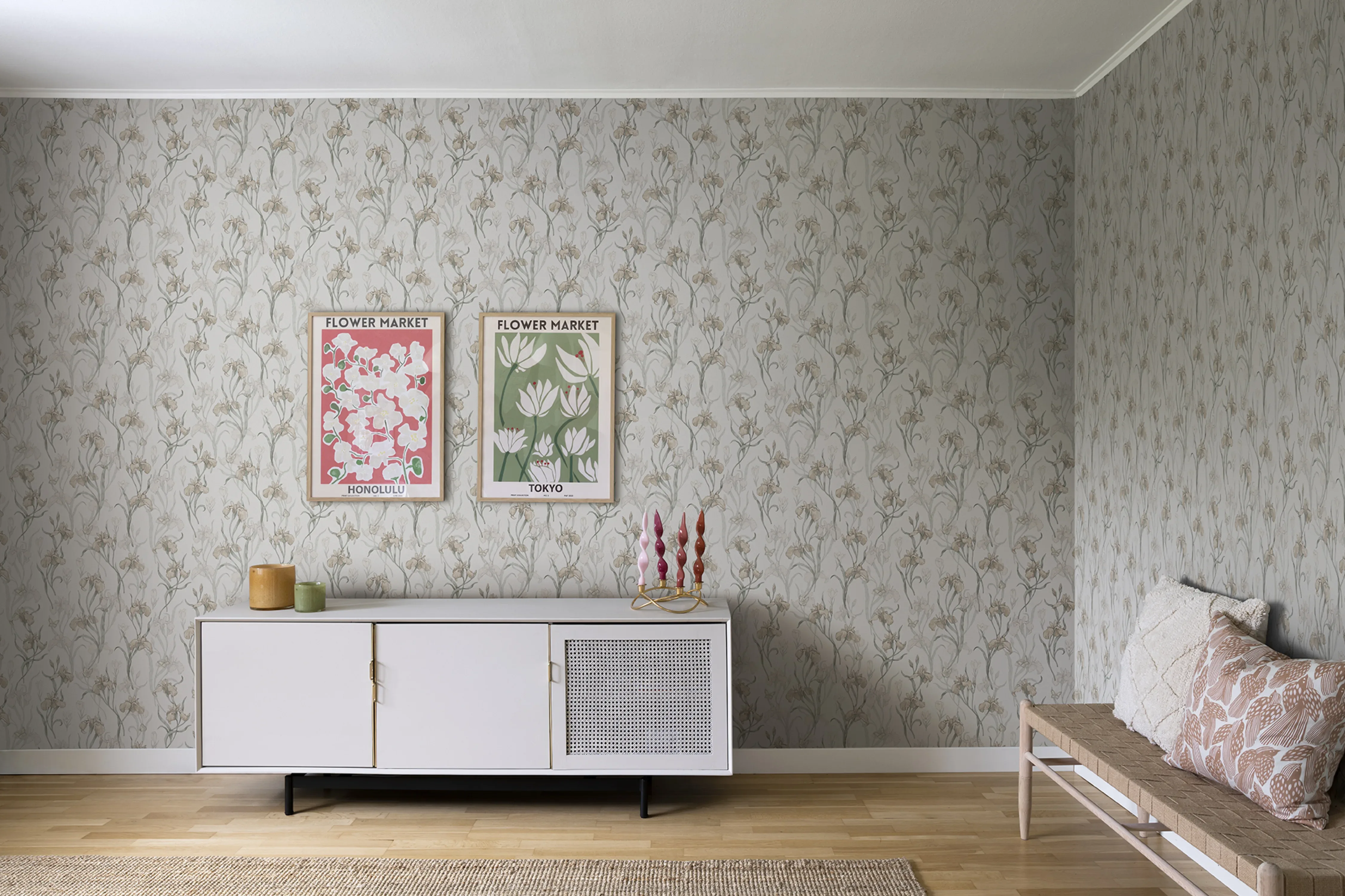 Sandberg Iris in Powder Pink wallpaper (S10135)