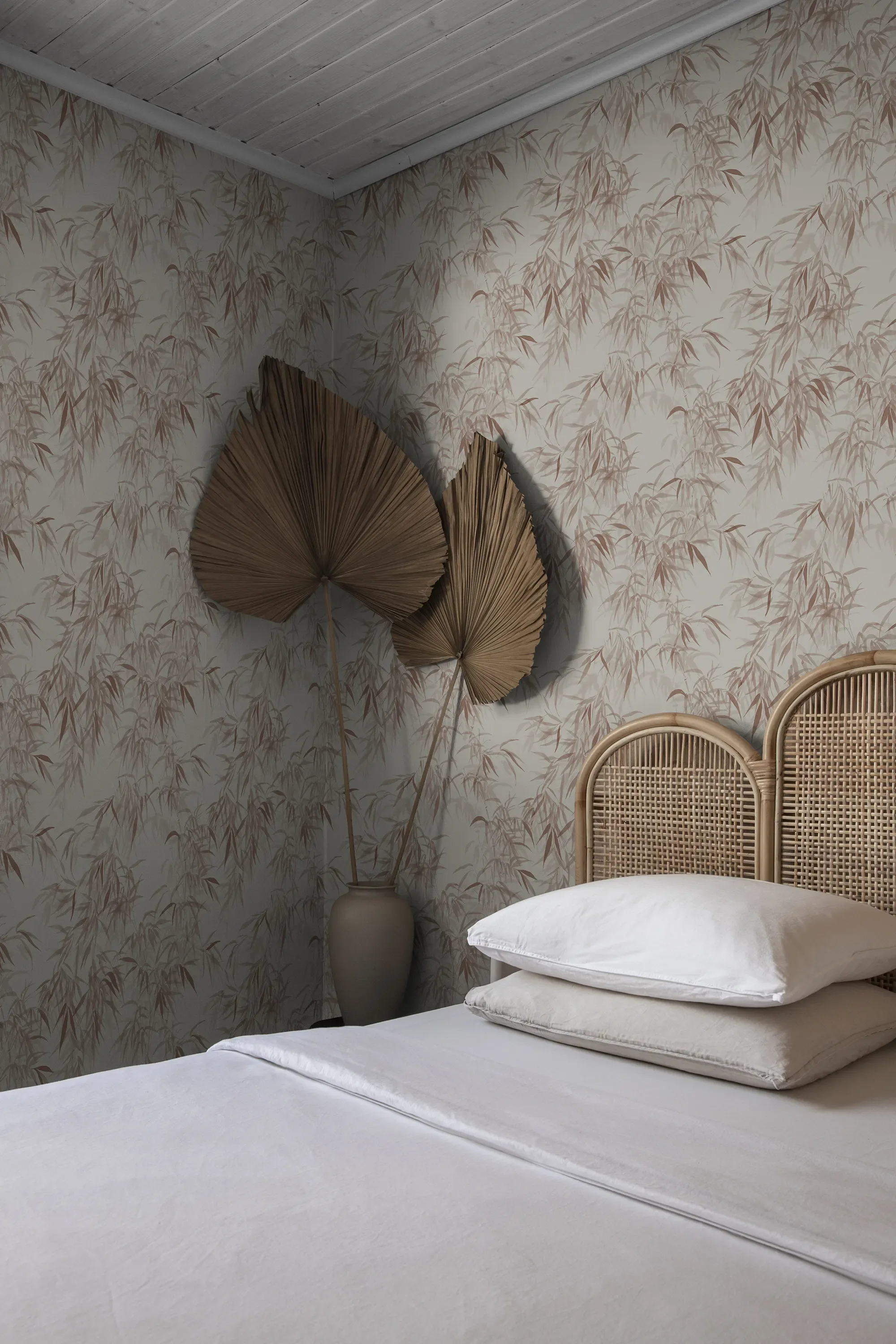 Sandberg Jon in Burgundy wallpaper (S10114)