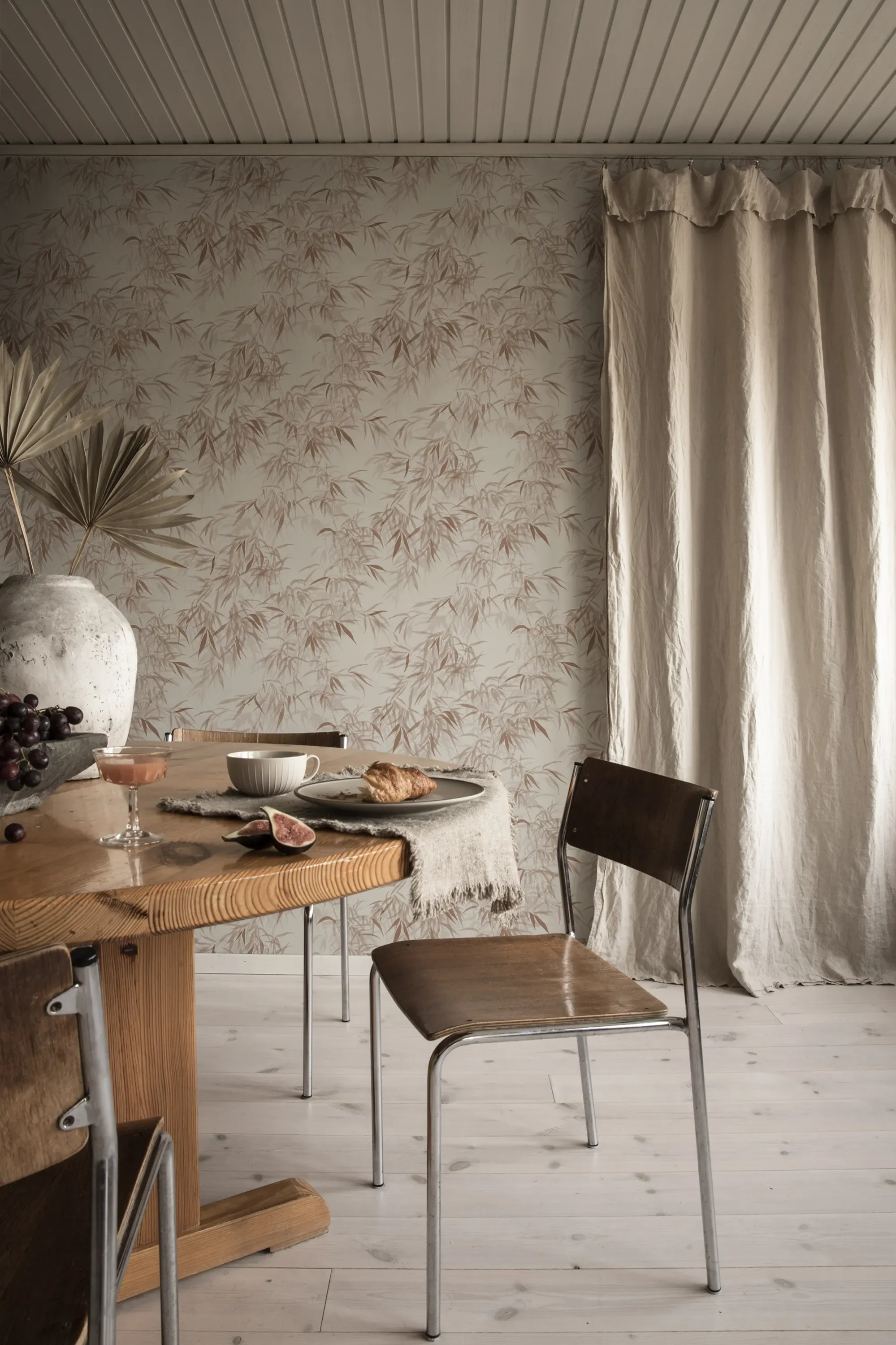 Sandberg Jon in Burgundy wallpaper (S10114)