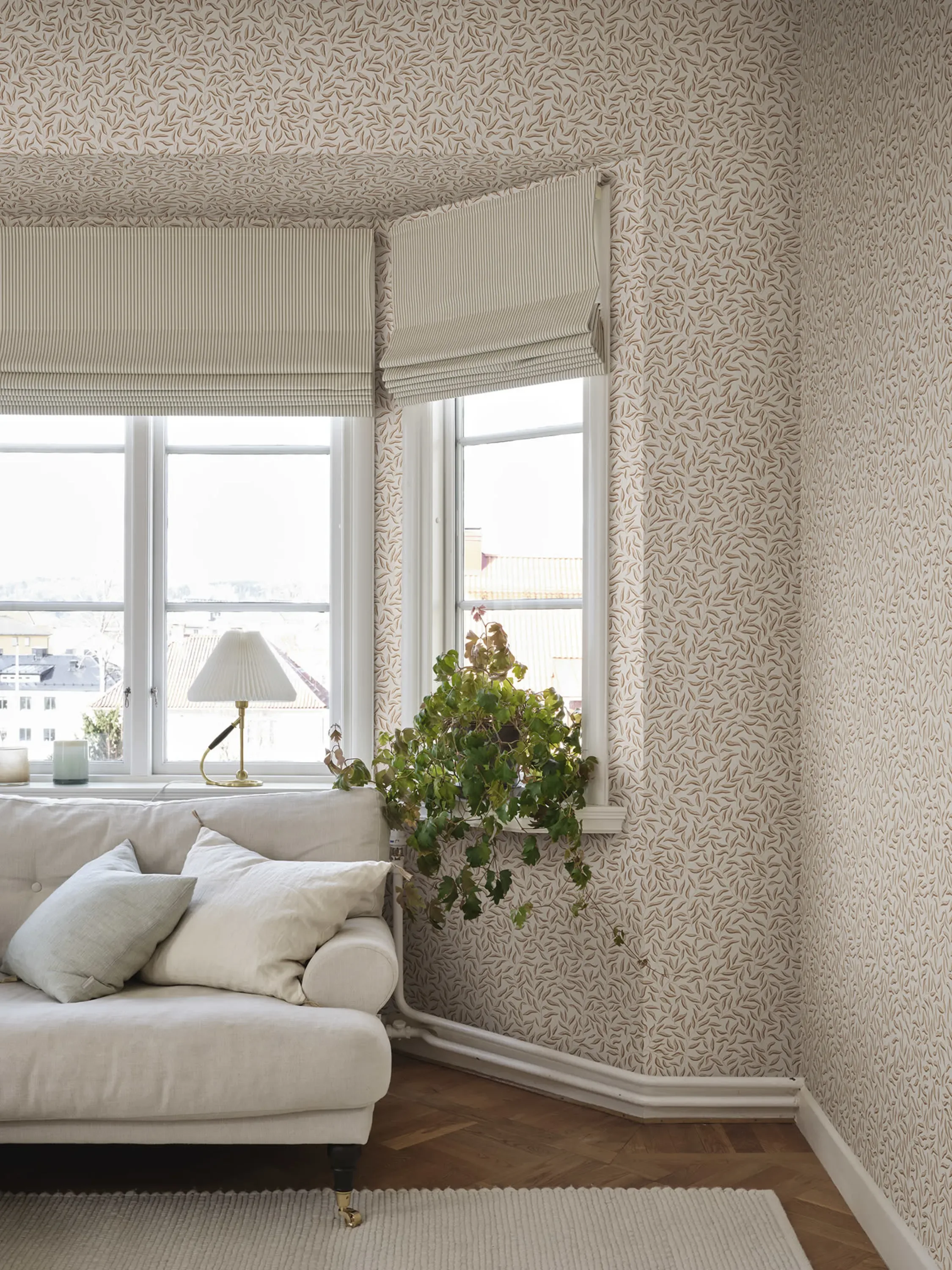 Sandberg Karolina in Hazel wallpaper (S10387)