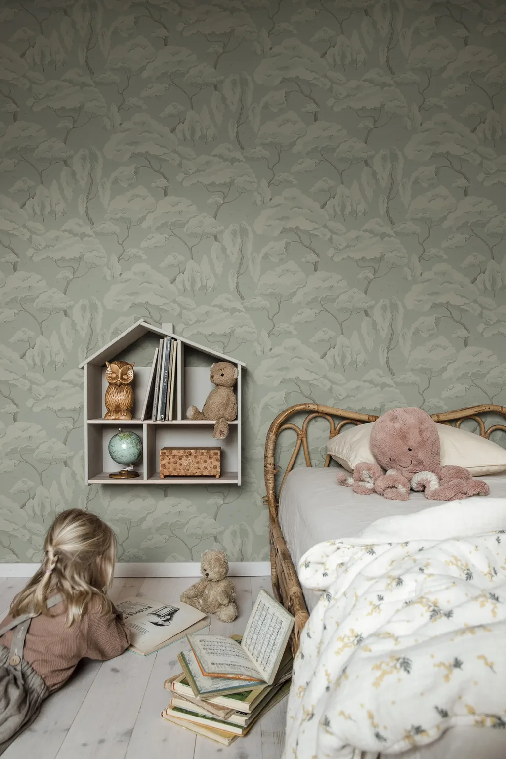 Sandberg Kristoffer in Sage Green wallpaper (S10124)