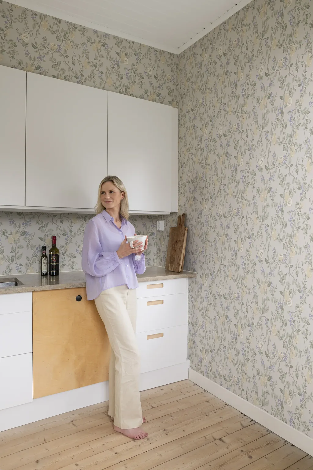 Sandberg Kvitten in Lilac wallpaper (S10169)
