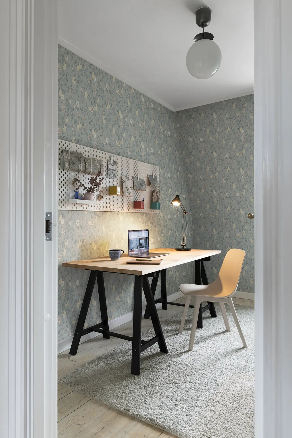 Sandberg Kvitten in Soft Blue wallpaper (S10168)