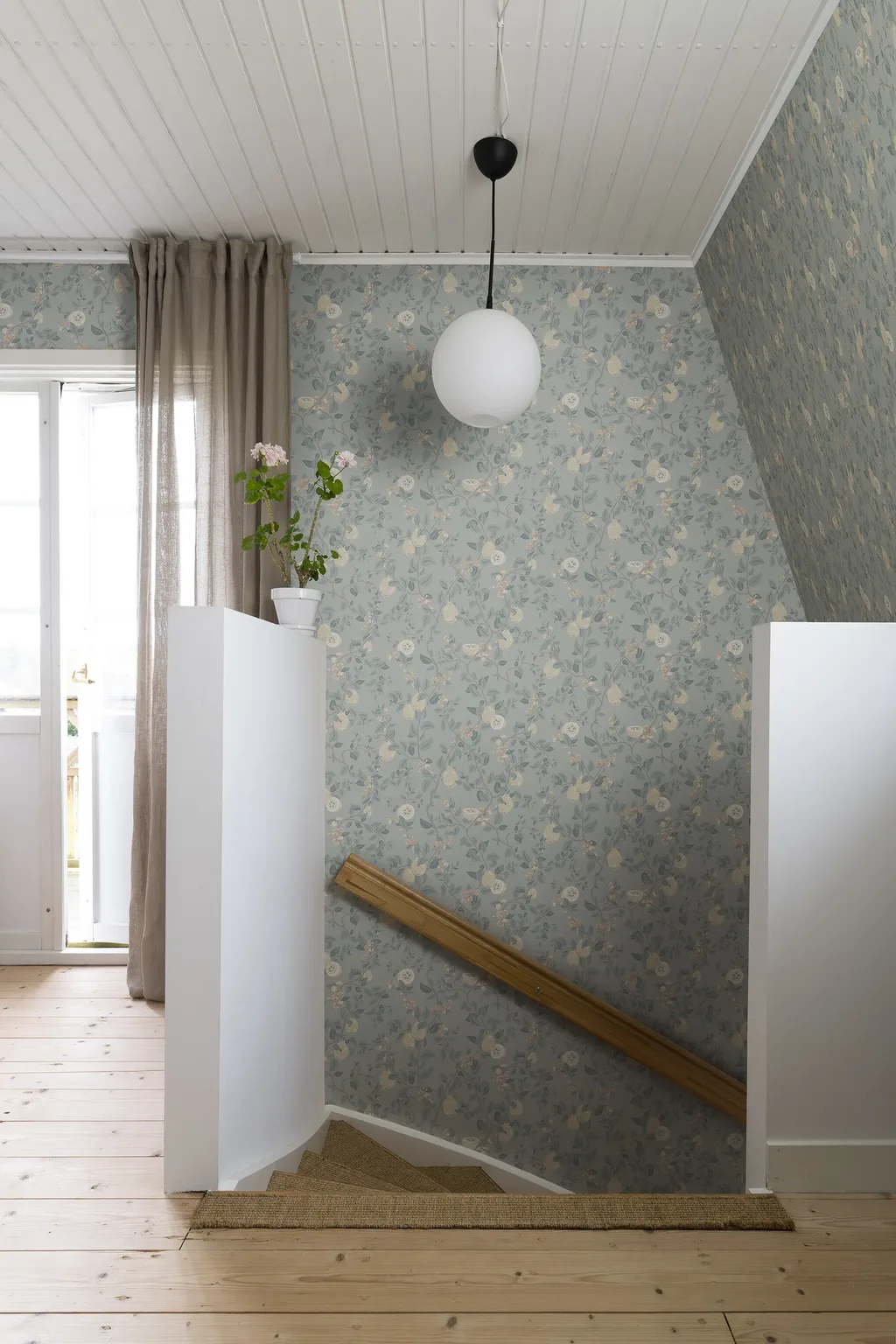 Sandberg Kvitten in Soft Blue wallpaper (S10168)