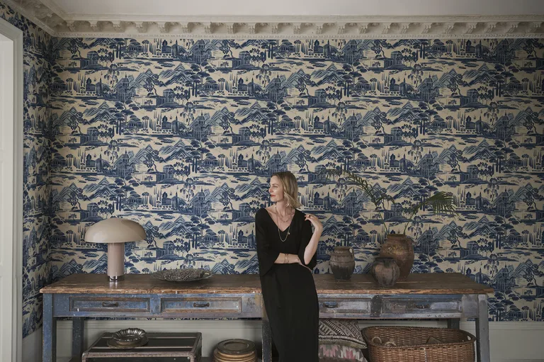 Sandberg Lake Como in Blue wallpaper (S10688)