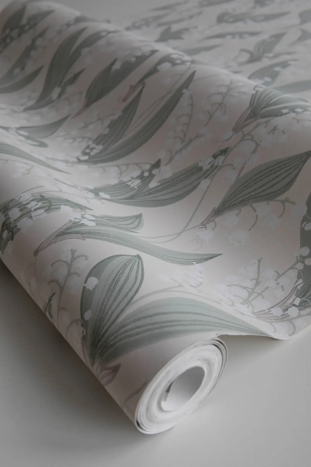 Sandberg Liljekonvalj in Spring Green wallpaper (479-18)
