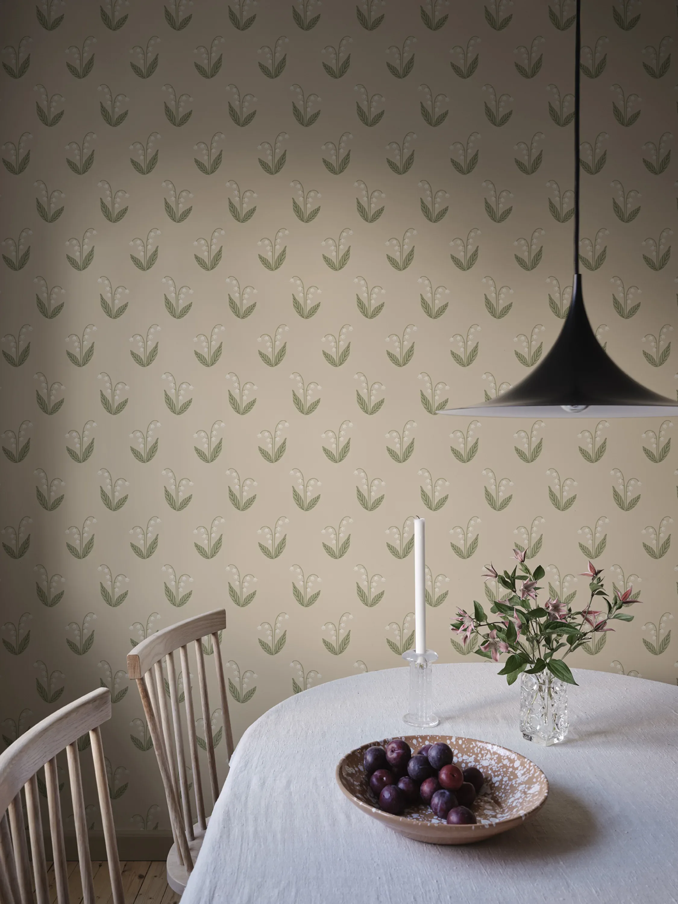 Sandberg Lilly in Blush wallpaper (S10635)