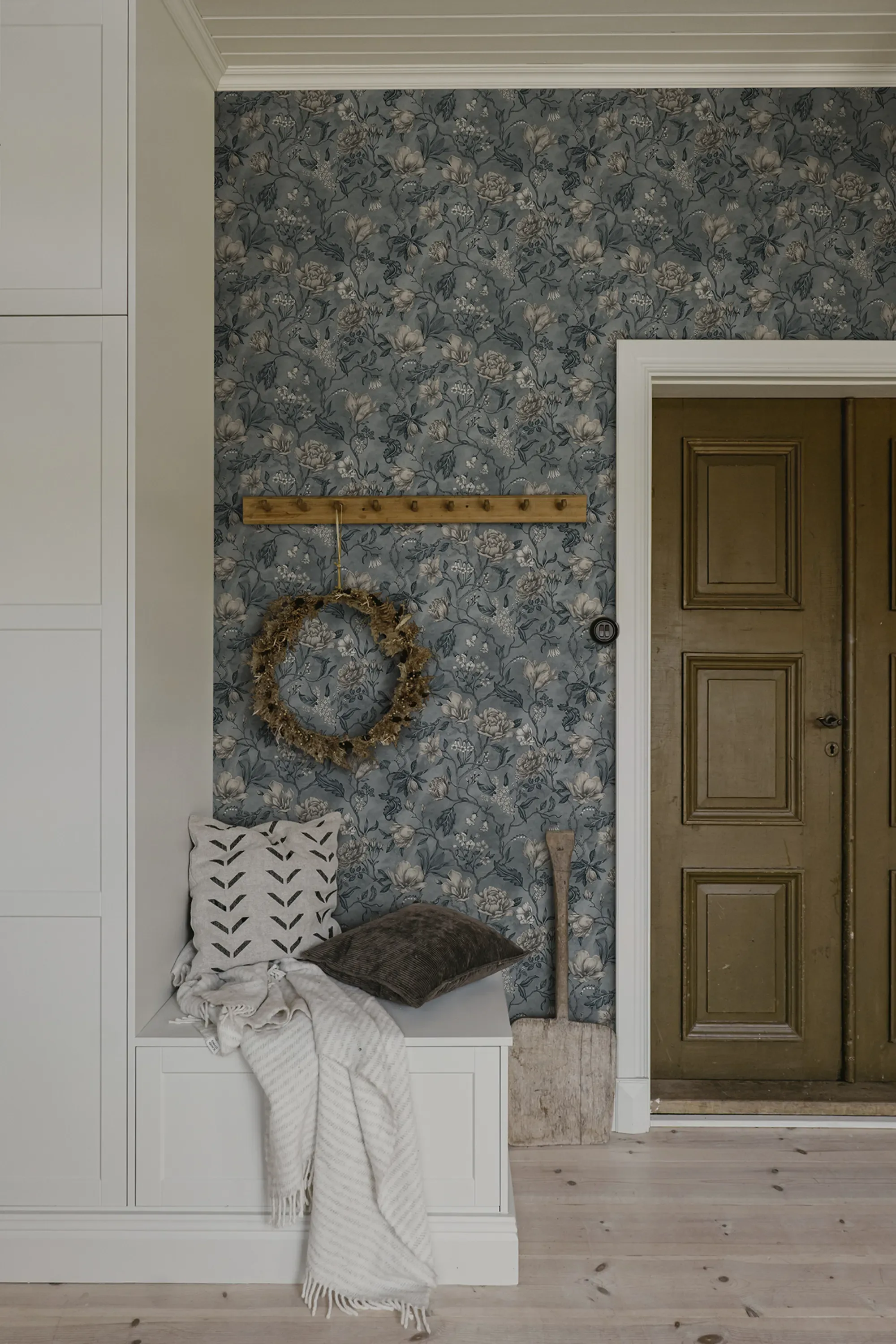 Sandberg Linda in Misty Blue wallpaper (244-56)