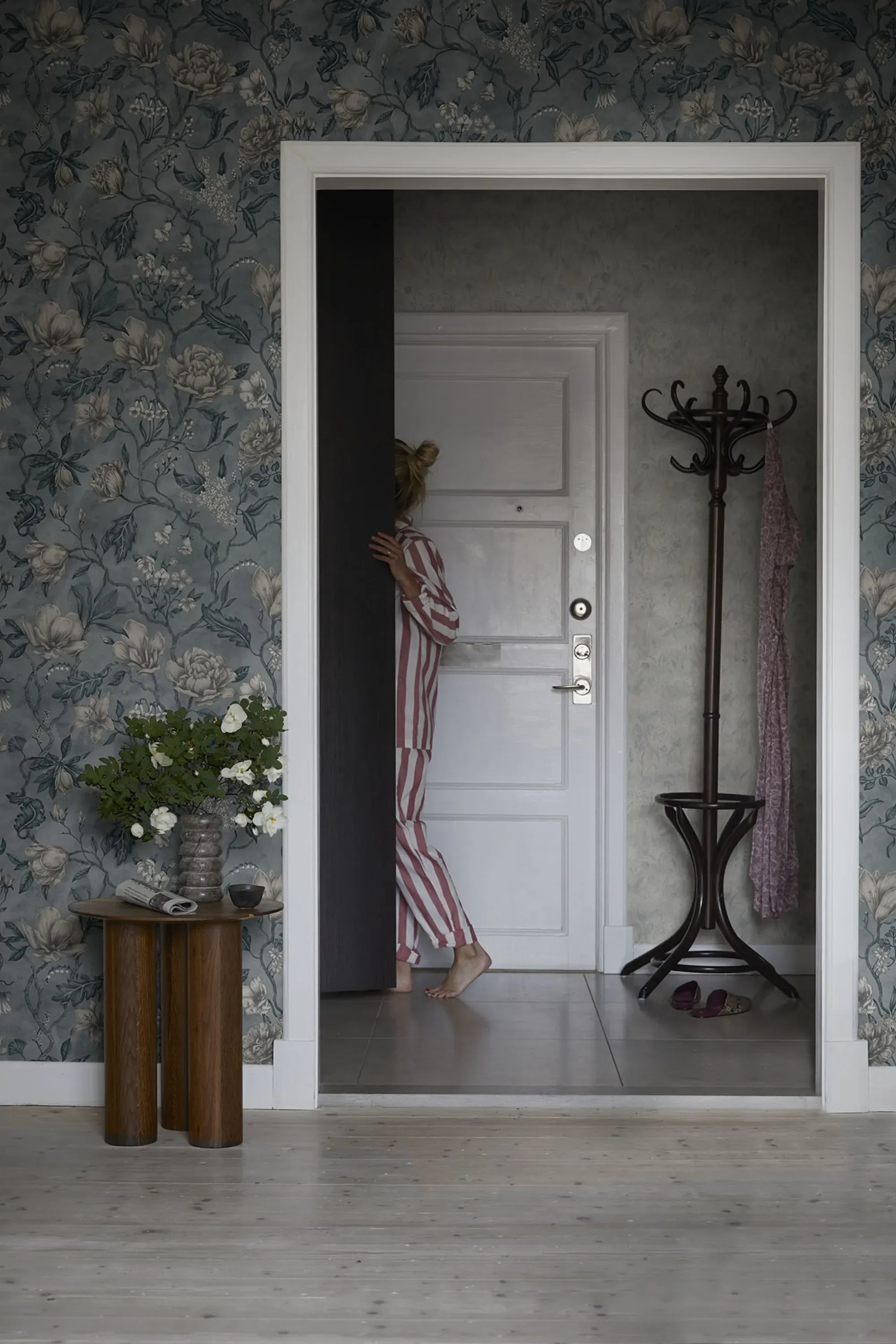 Sandberg Linda in Misty Blue wallpaper (244-56)