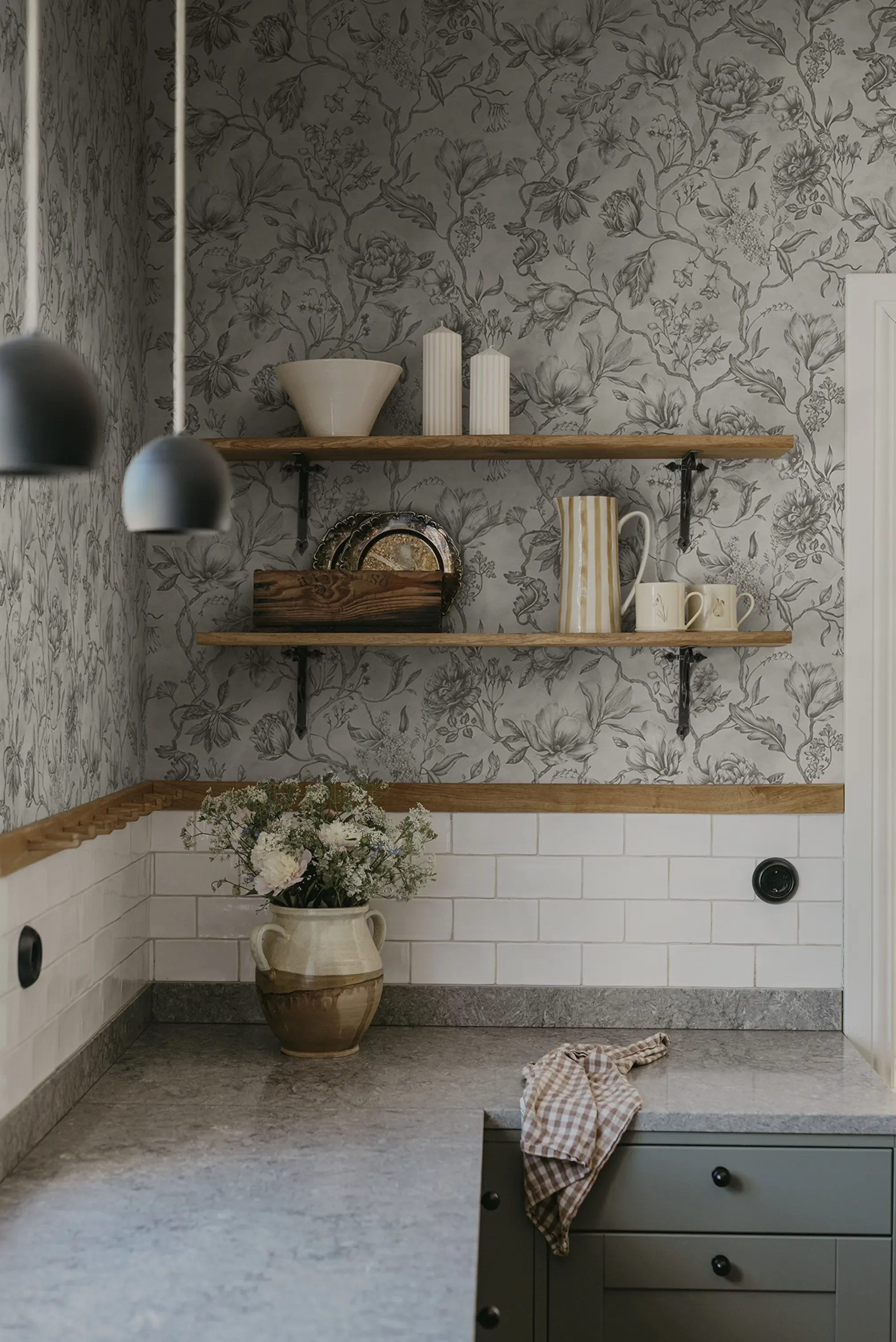 Sandberg Linda in Sandstone wallpaper (244-31)
