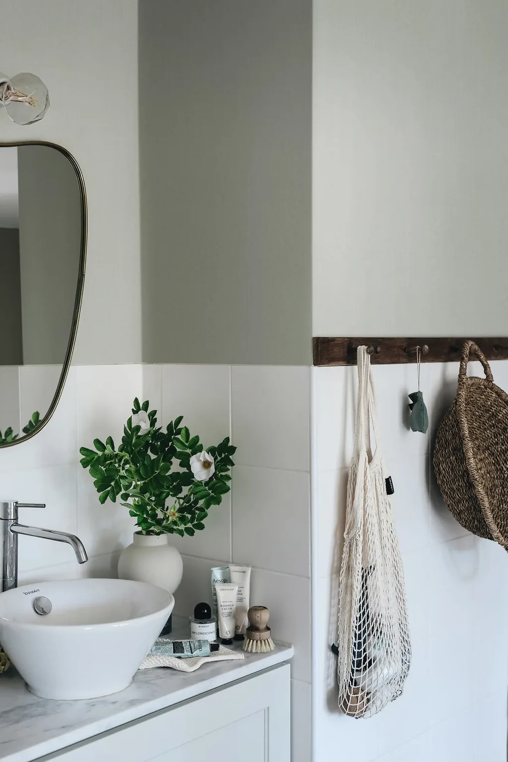 Sandberg Linne in Garden Green wallpaper (S10286)