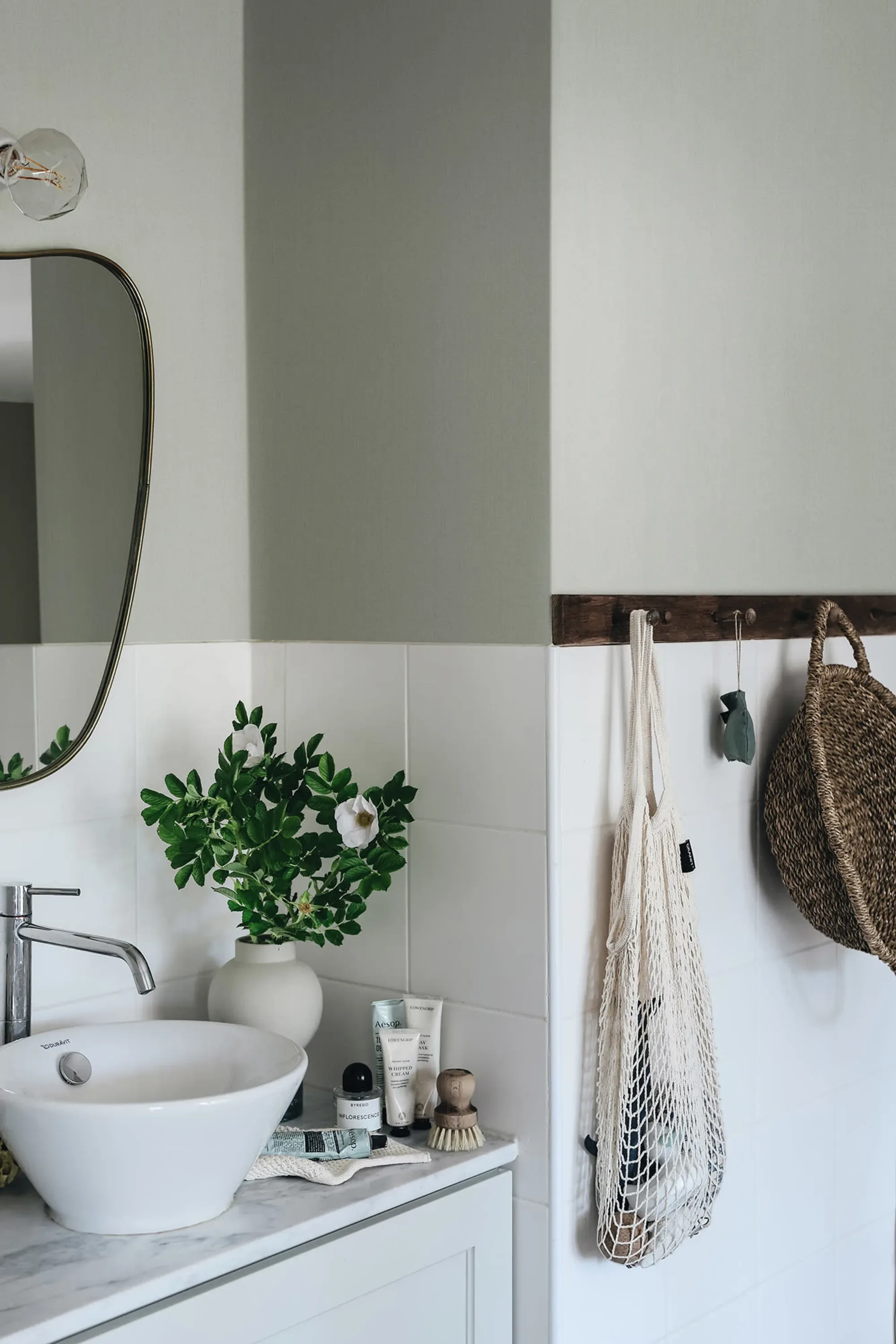 Sandberg Linne in Garden Green wallpaper (S10286)