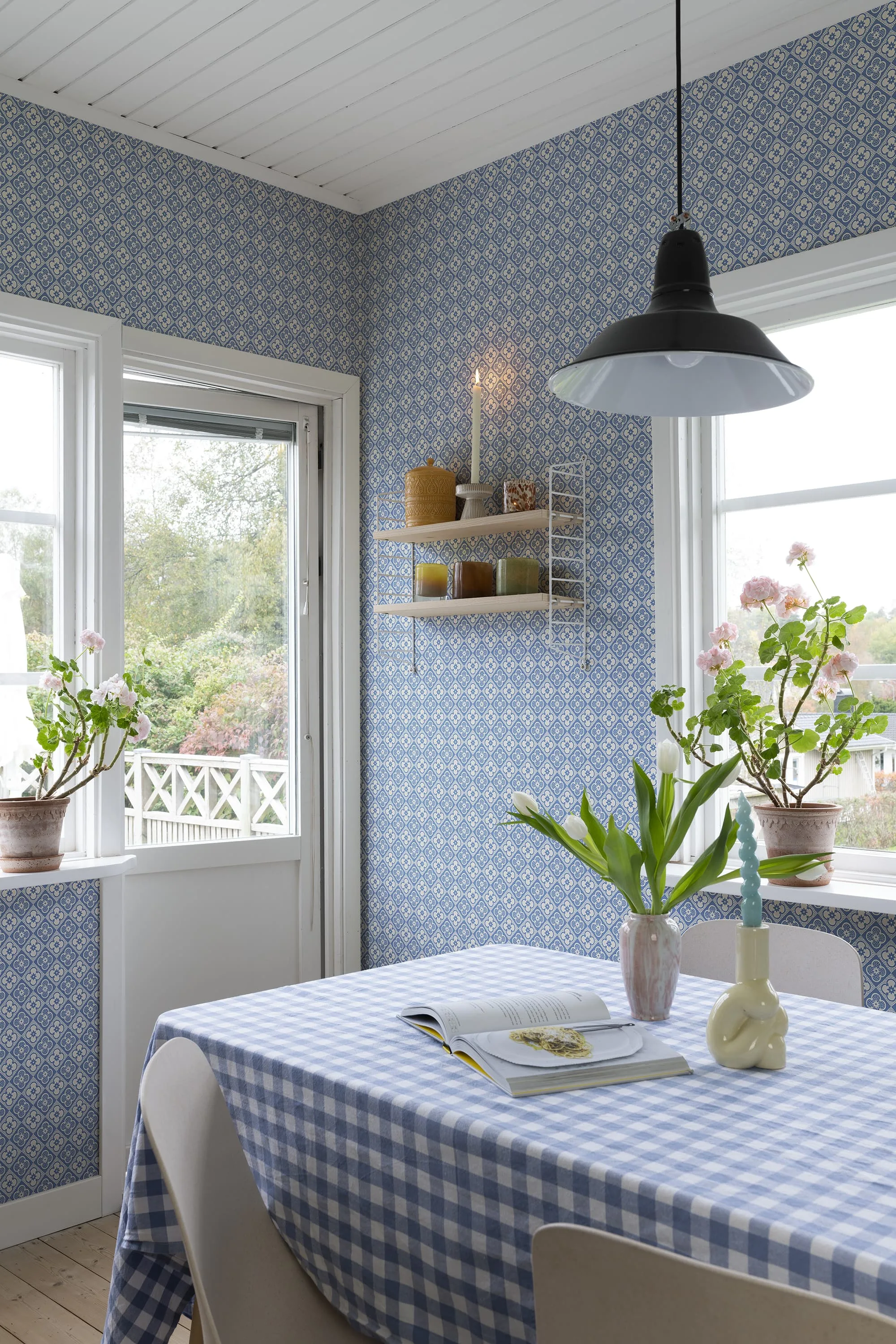 Sandberg Lyckan in Sapphire wallpaper (S10150)