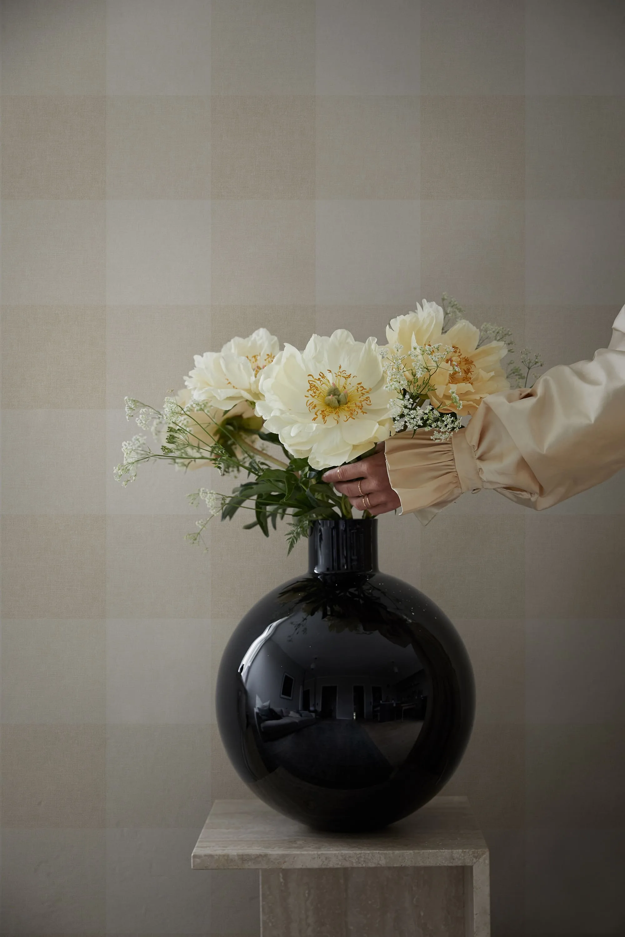 Sandberg Lykke in Oat wallpaper (S10214)
