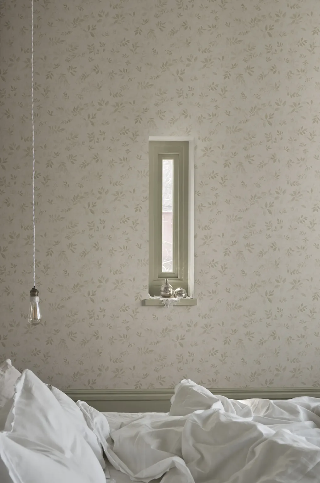 Sandberg Mila in Light Green wallpaper (S10678)