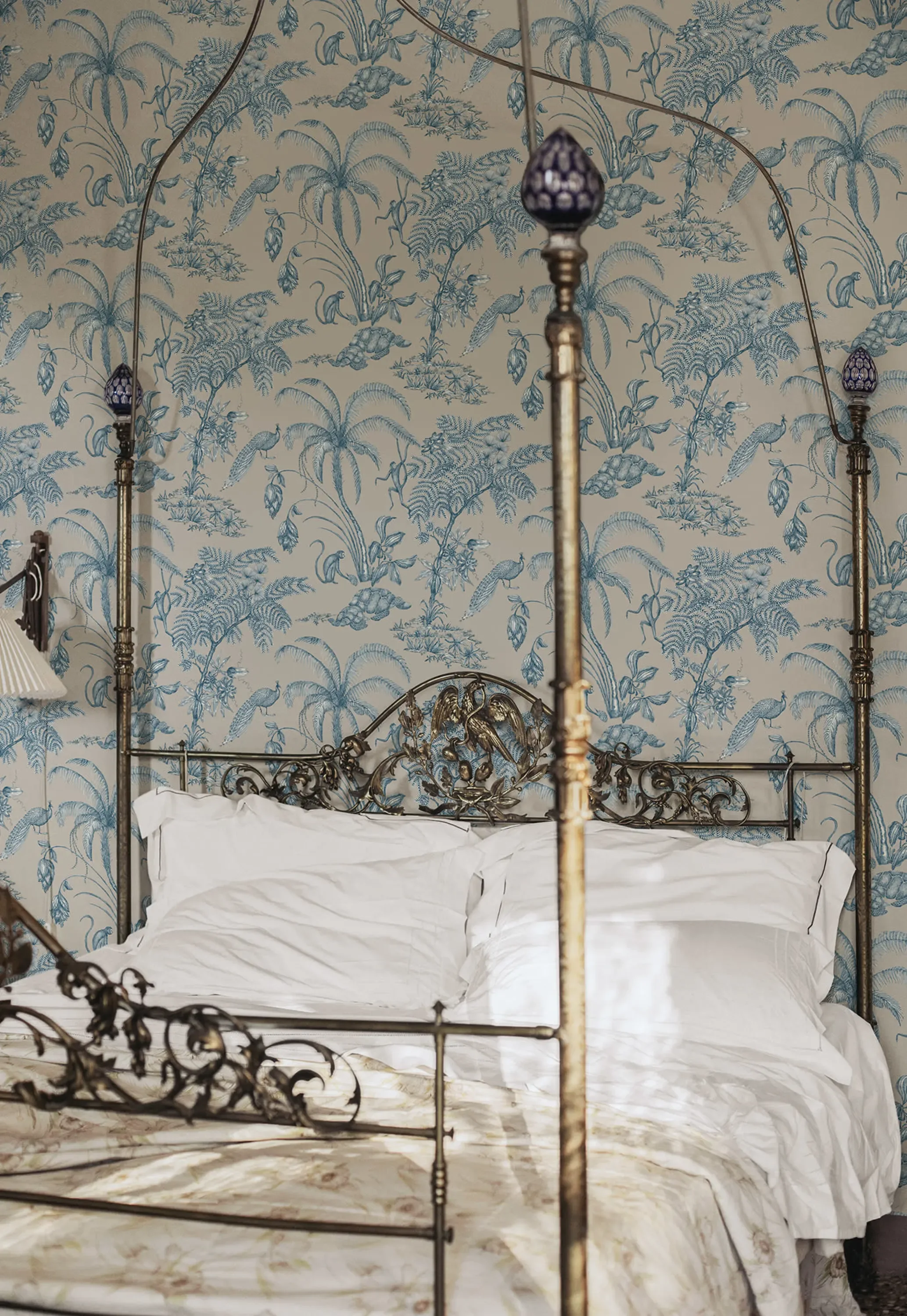 Sandberg Moa in Indigo Blue wallpaper (S10431)