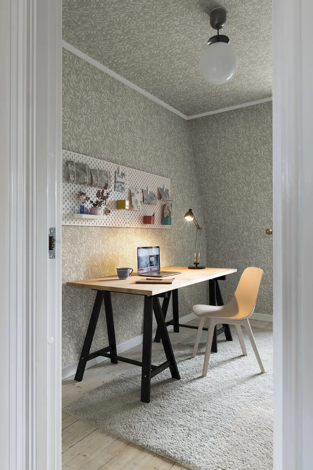 Sandberg Olof in Sage Green wallpaper (S10204)