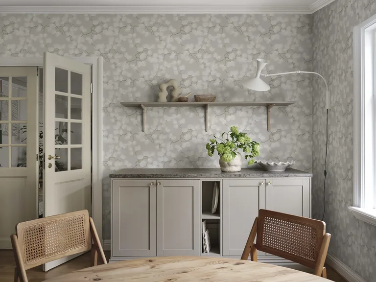 Sandberg Pine in Gray wallpaper (804-21)