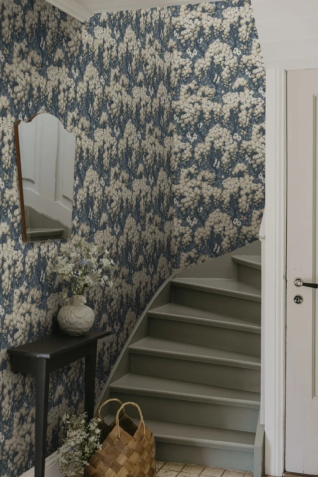 Sandberg Ragnvi in Midnight Blue wallpaper (S10566)