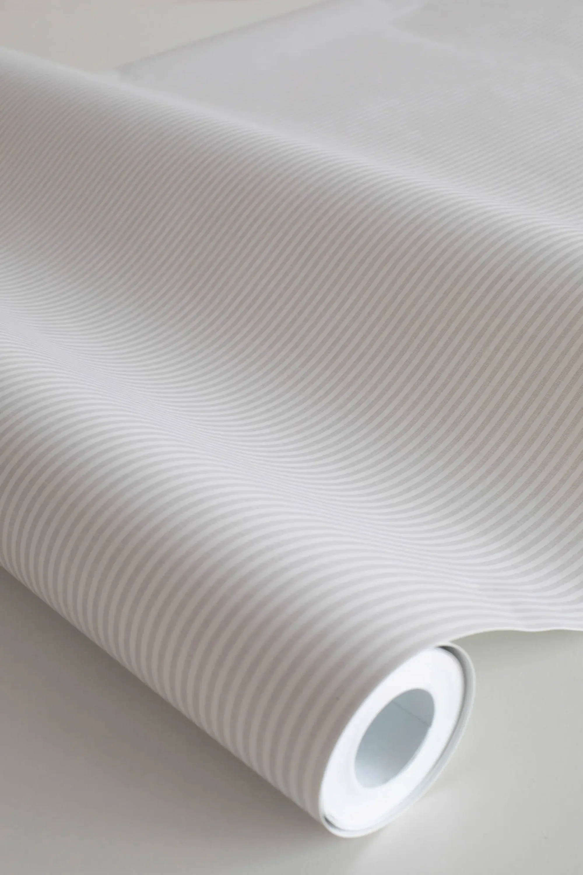 Sandberg Rand in Gray wallpaper (S10287)