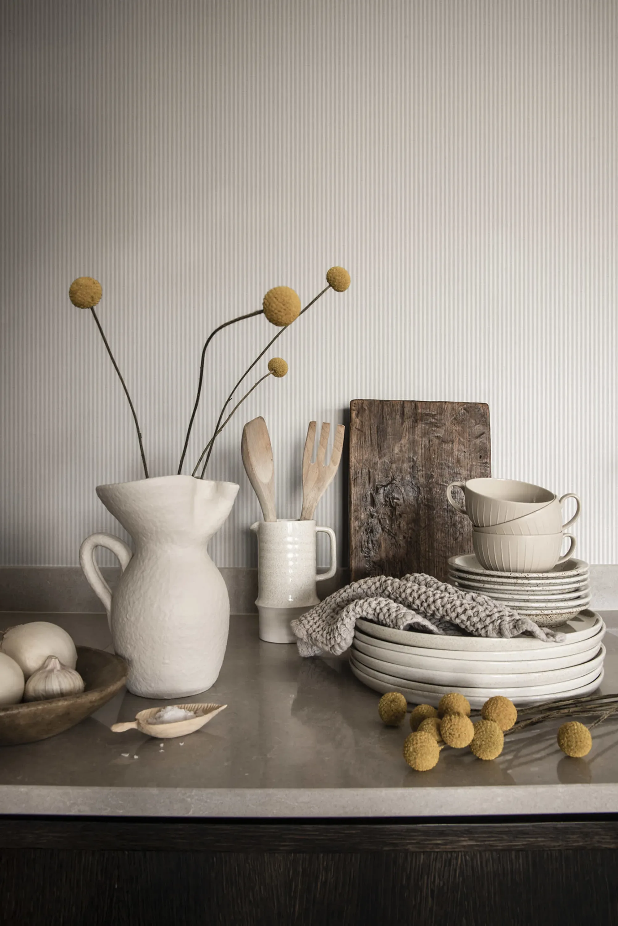 Sandberg Rand in Gray wallpaper (S10287)