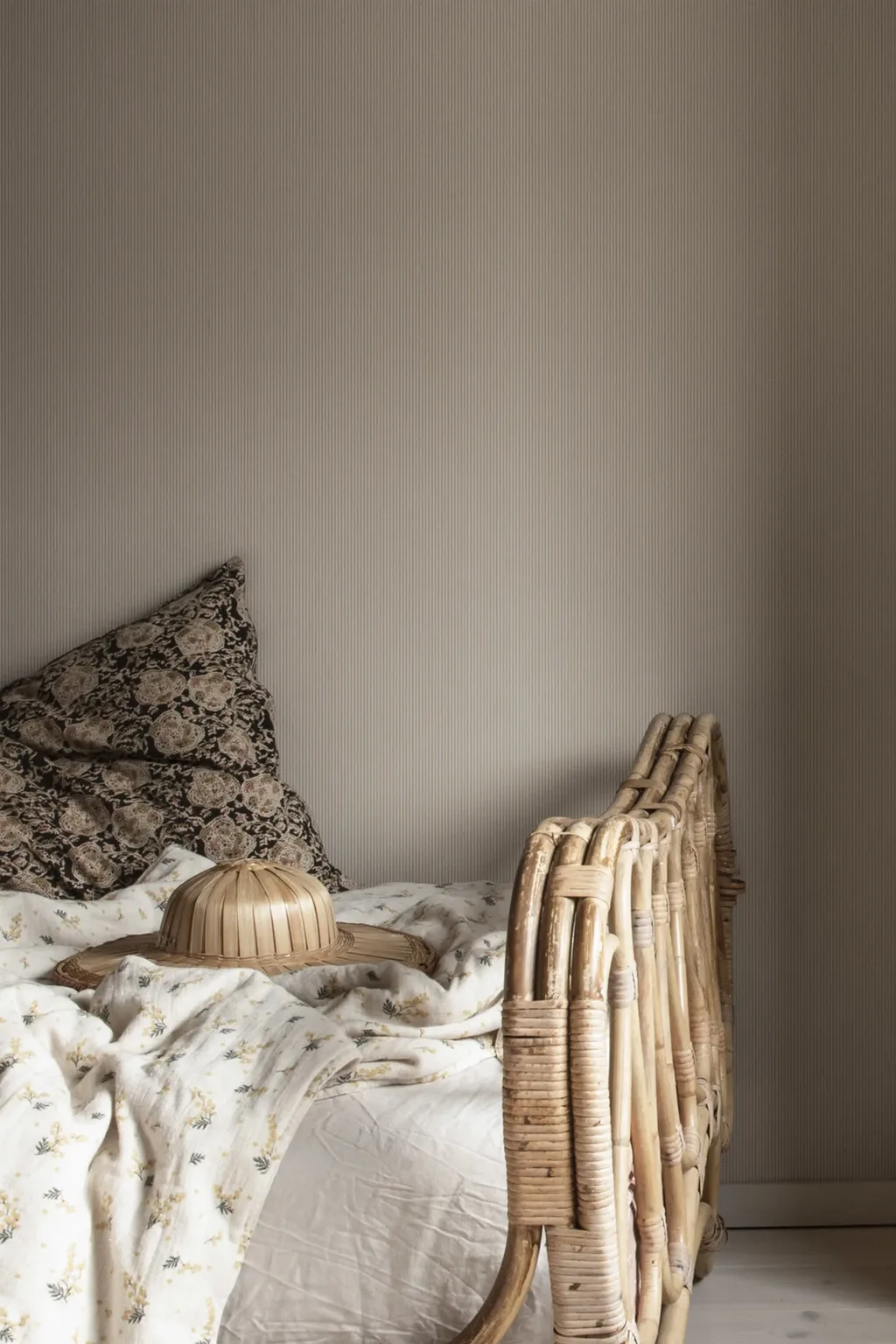 Sandberg Rand in Terracotta wallpaper (S10289)
