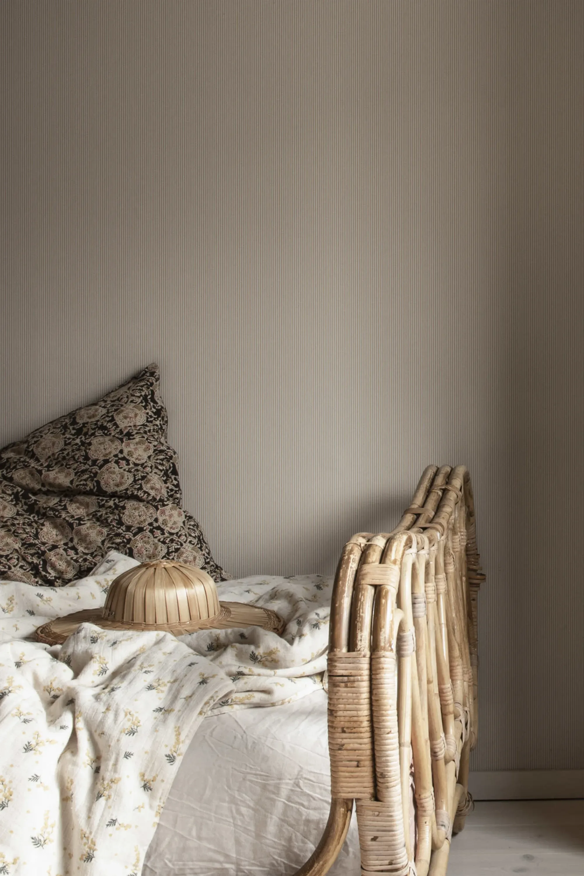 Sandberg Rand in Terracotta wallpaper (S10289)