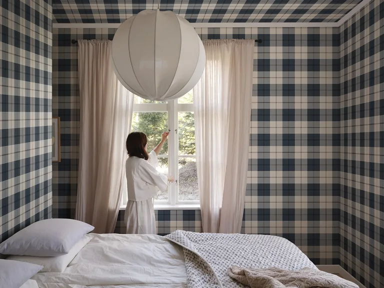 Sandberg Ranold in Classic Blue wallpaper (S11018)