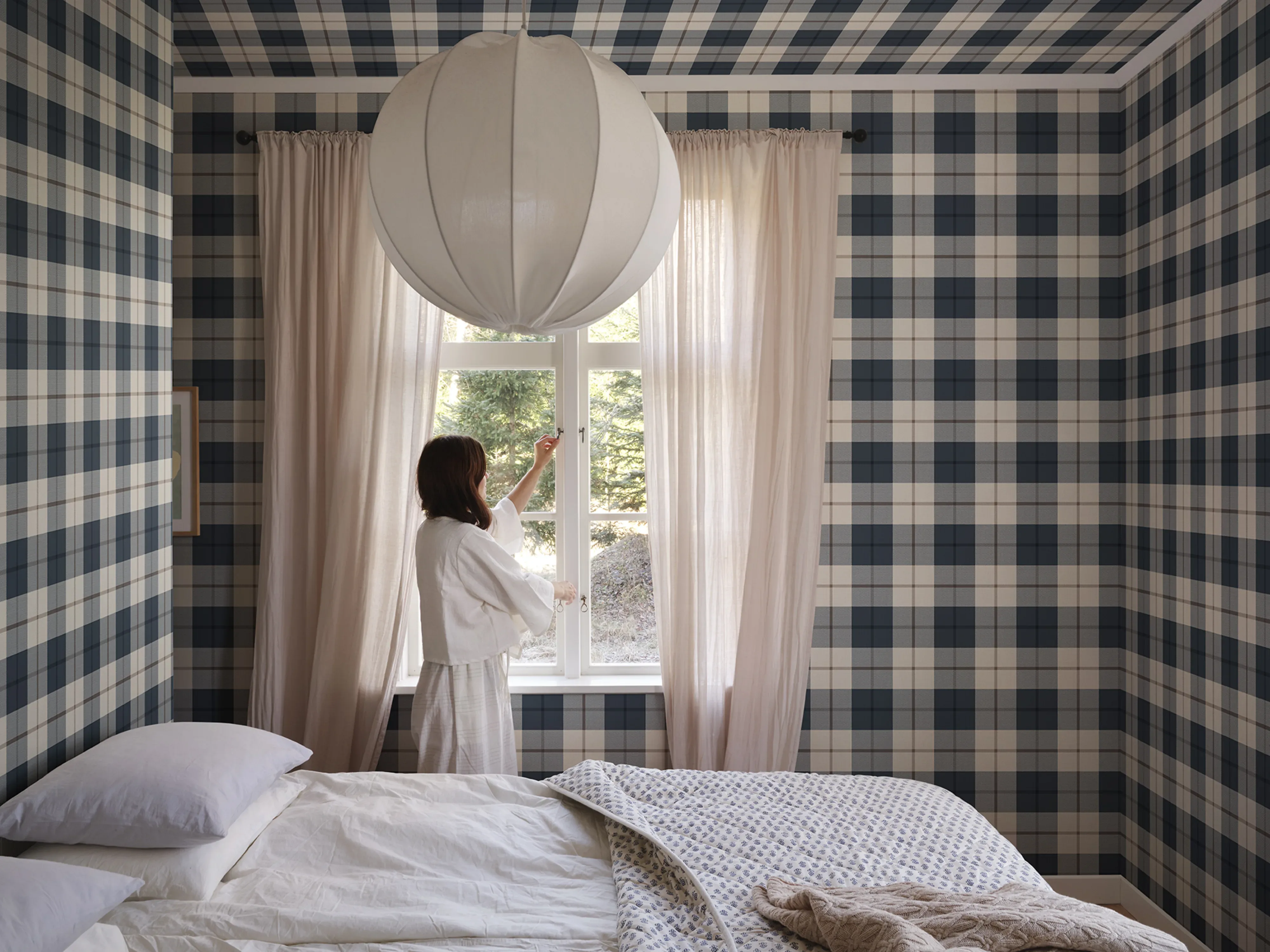 Sandberg Ranold in Classic Blue wallpaper (S11018)