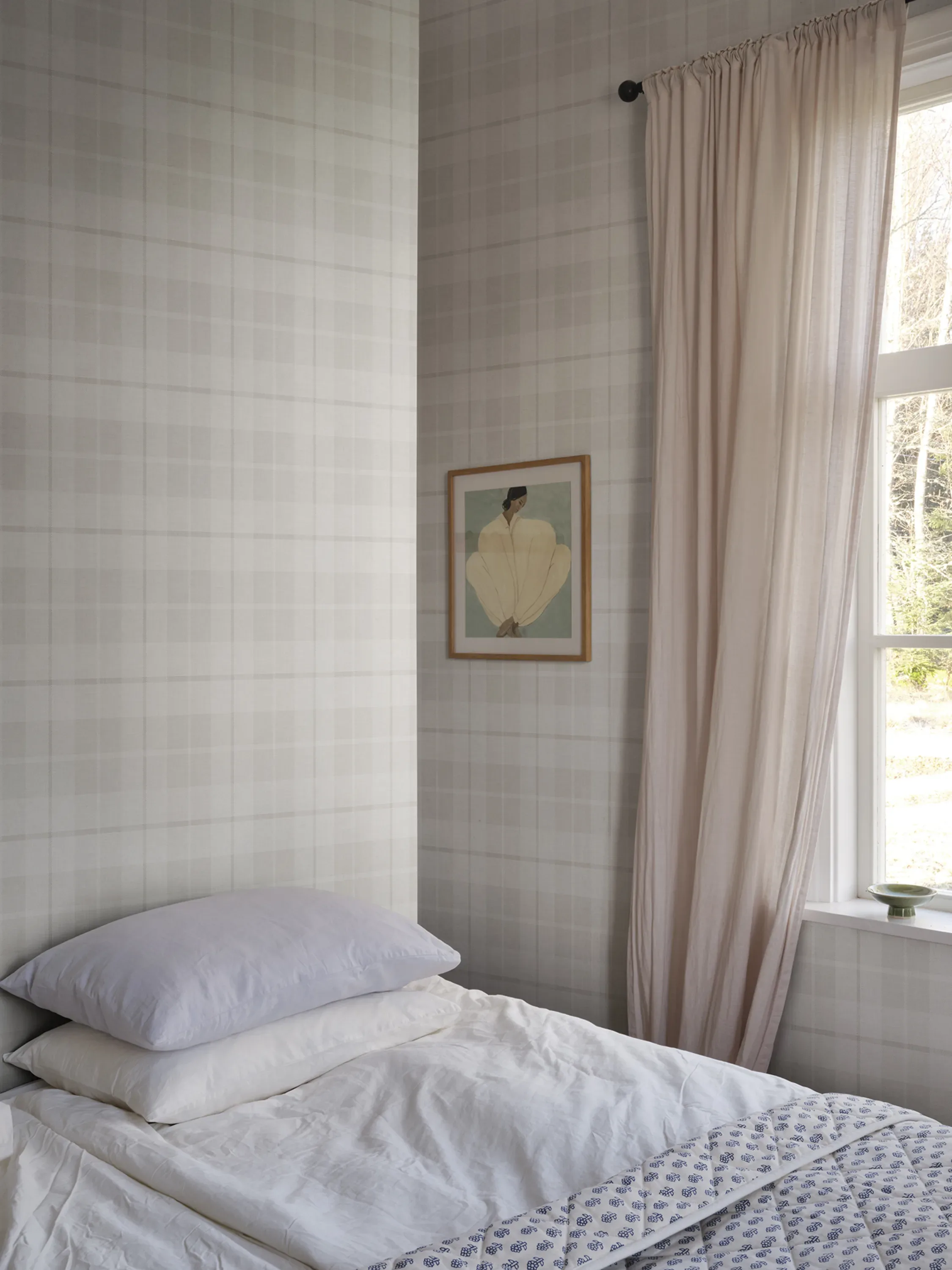 Sandberg Ranold in Light Gray wallpaper (S11017)