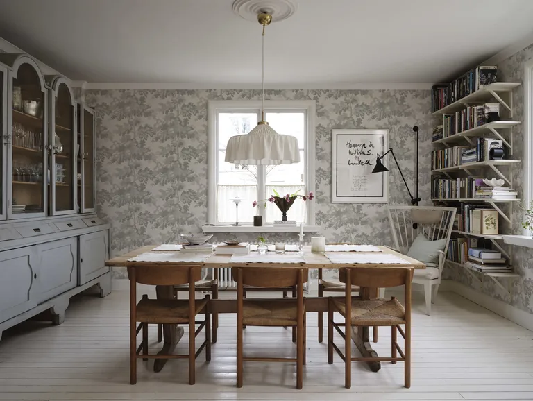 Sandberg Raphael in Gray wallpaper (444-31)