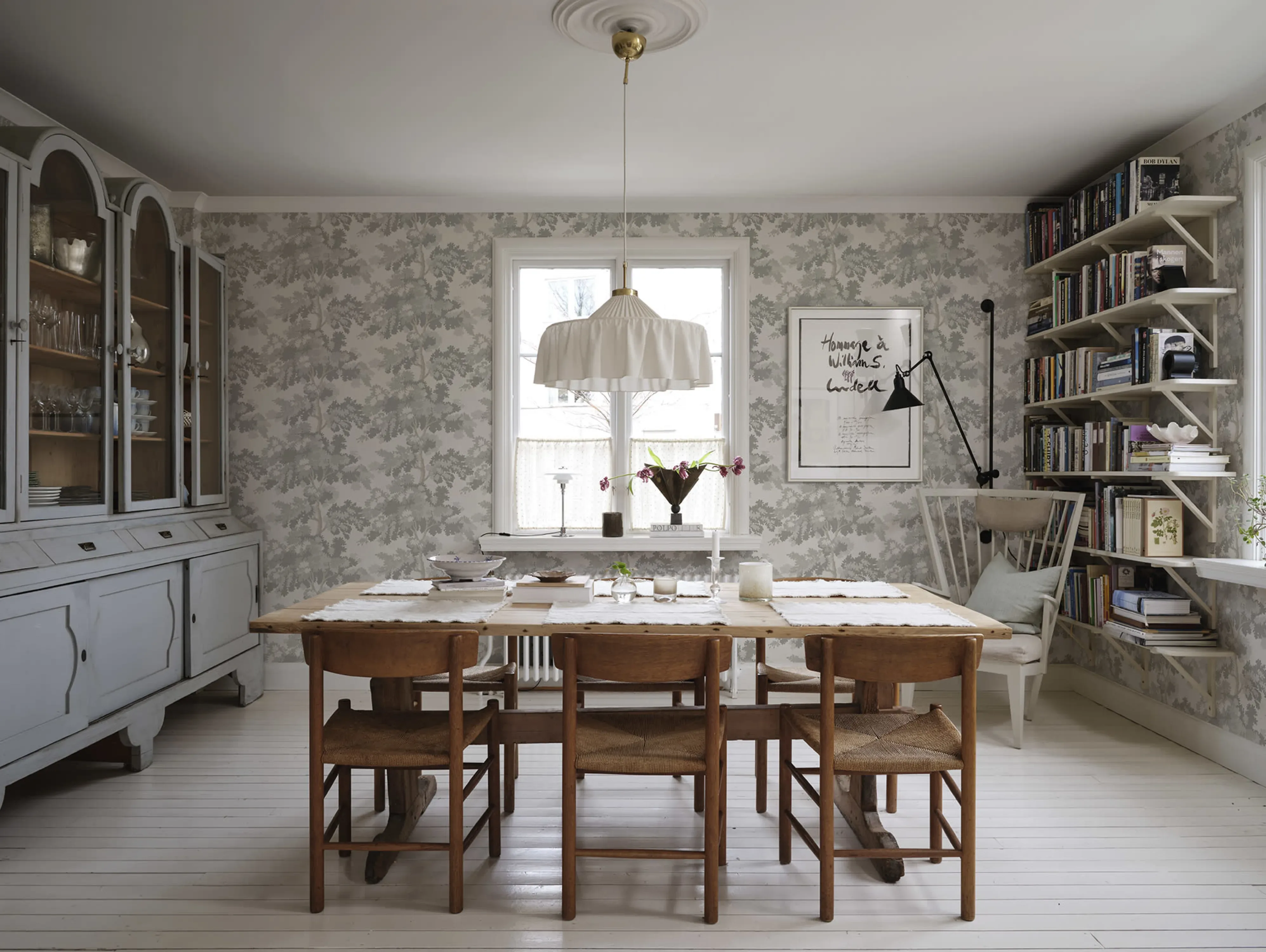Sandberg Raphael in Gray wallpaper (444-31)