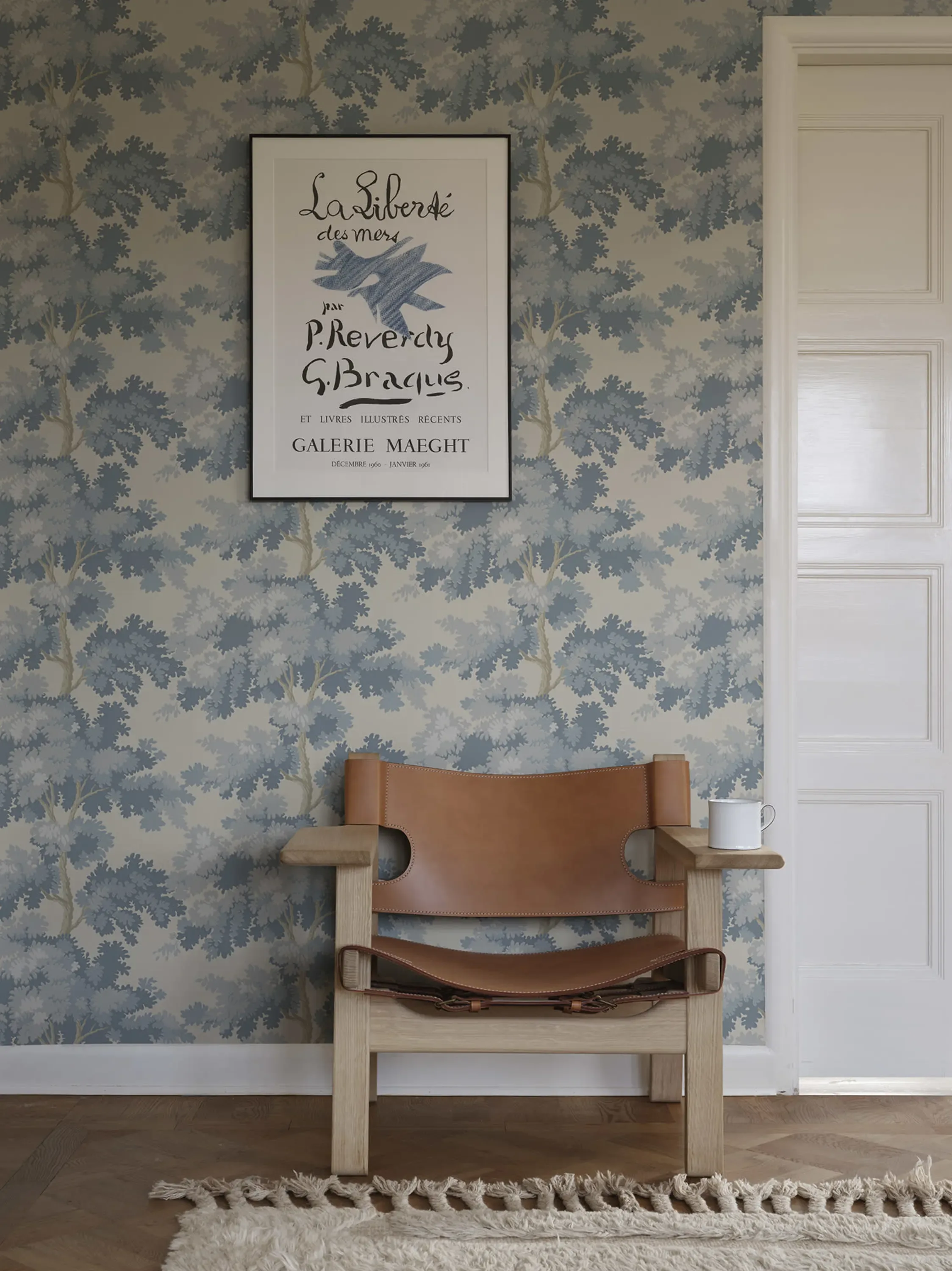 Sandberg Raphael in Light Blue wallpaper (444-36)