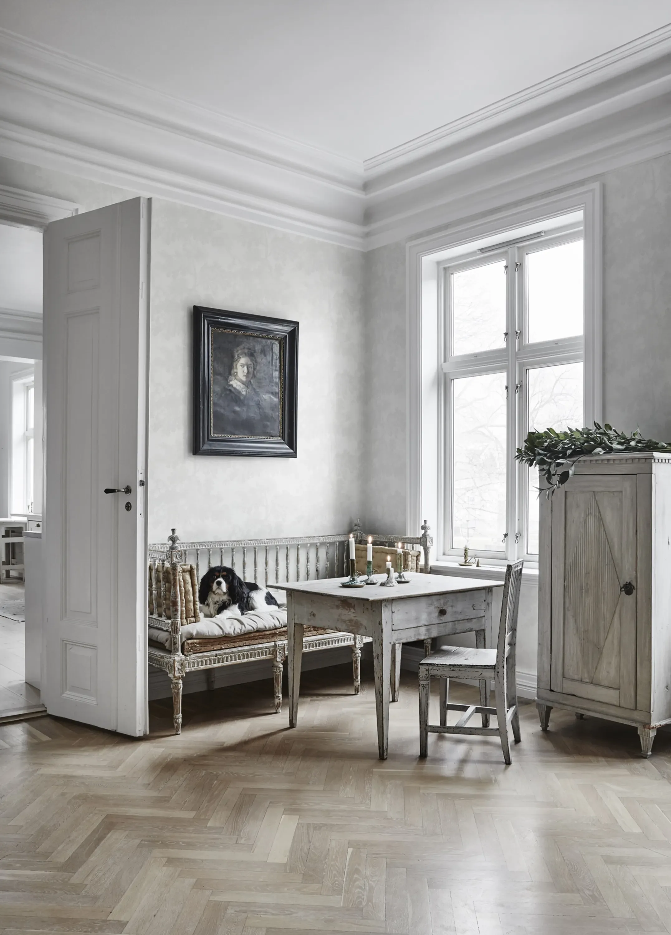 Sandberg Raphael in White wallpaper (444-11)