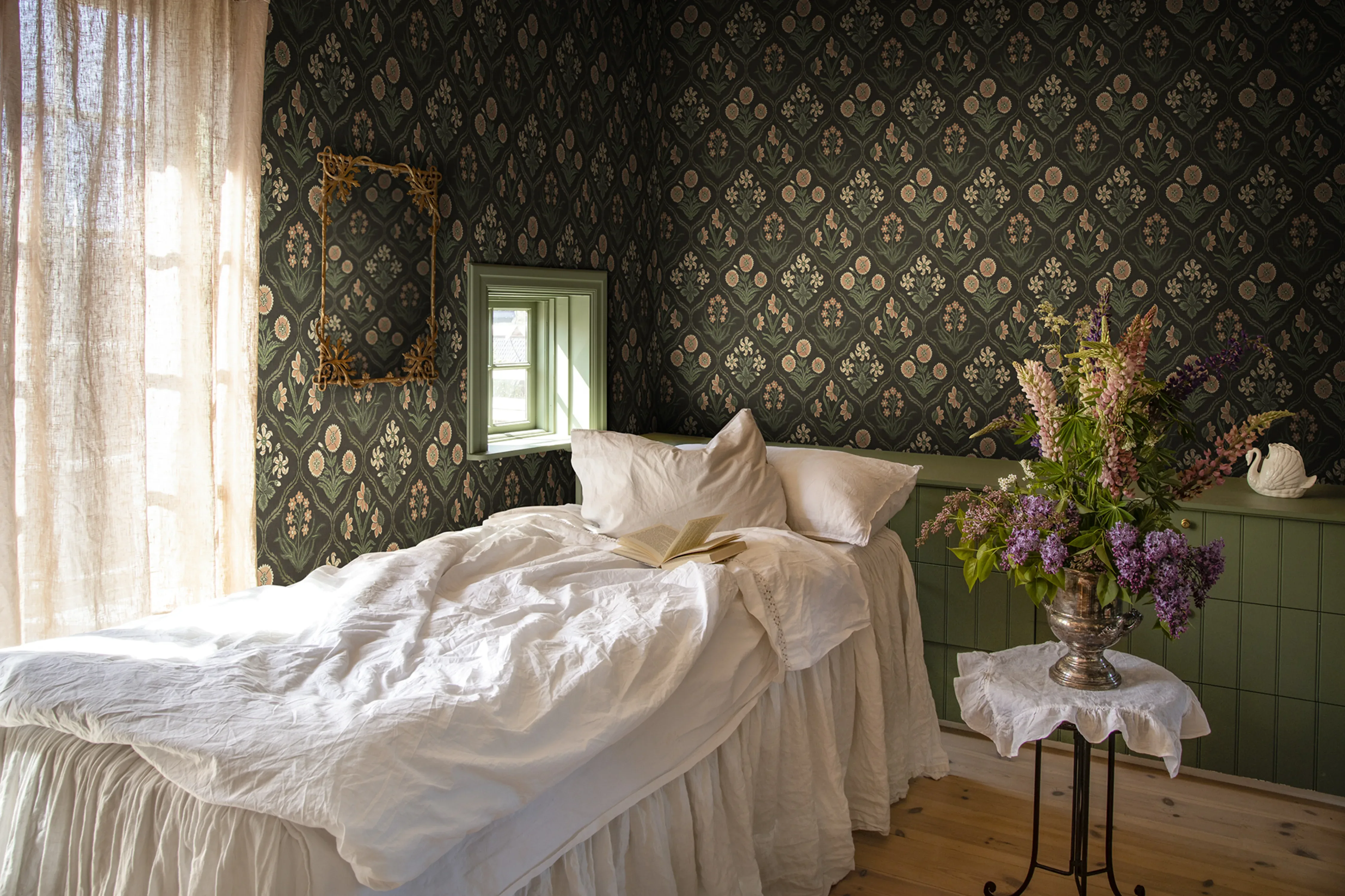 Sandberg Rosa in Charcoal wallpaper (S10826)